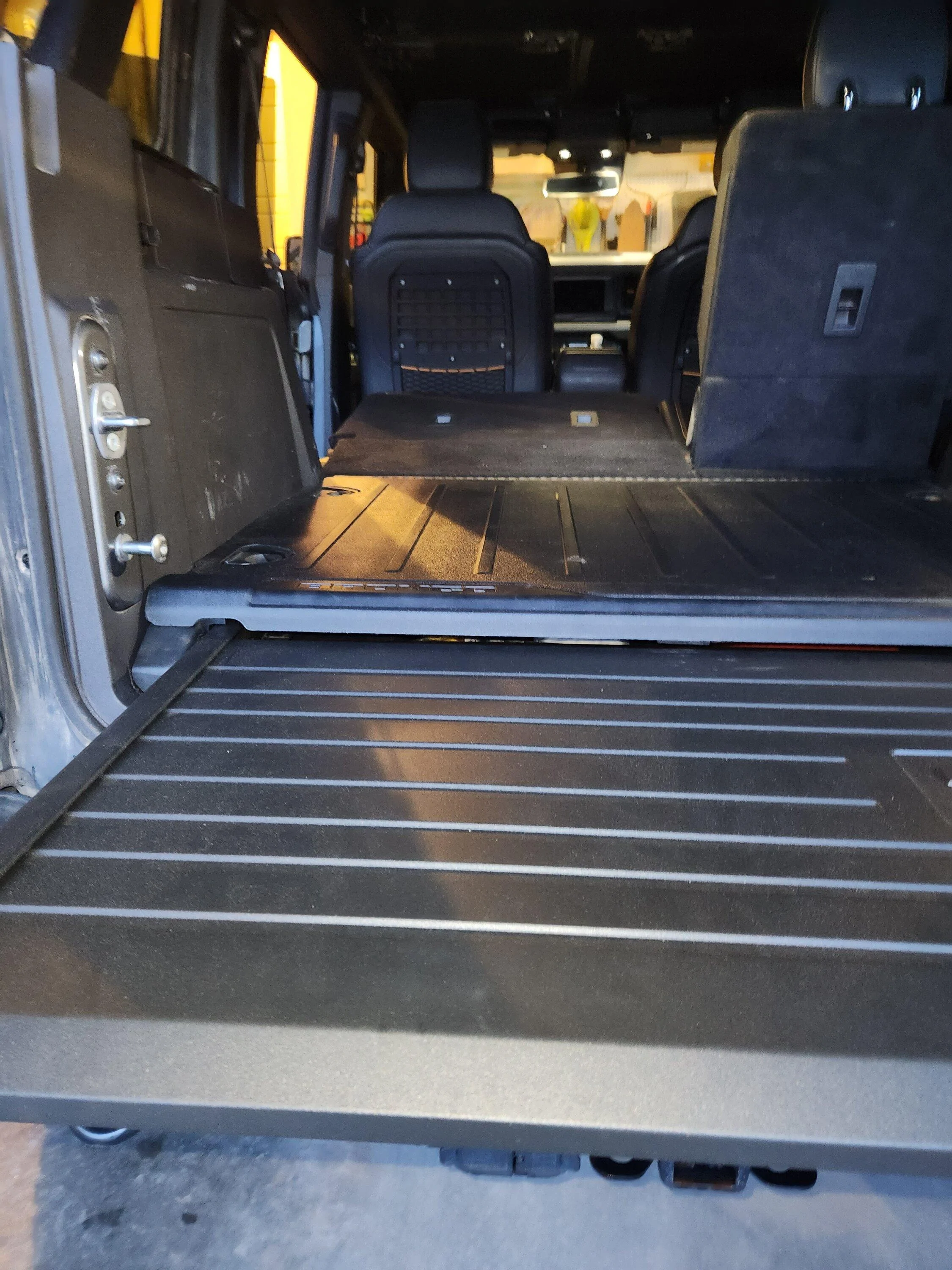 Ford Bronco Slide out tailgate? 20230329_200430