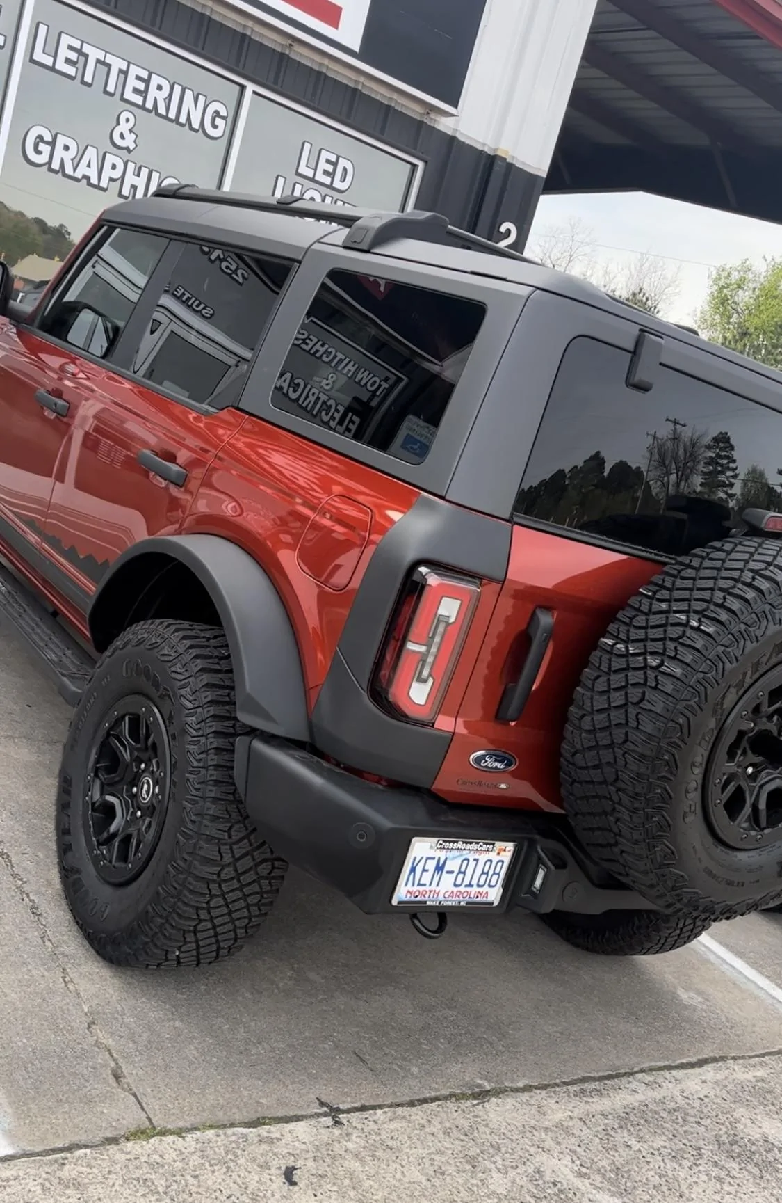 Ford Bronco Installed the Ford Hood Protector Aeroskin II Trail Armor Textured Black For Bronco 2021-2023 E83349BB-69CD-45D4-A727-DD927C60C7C3