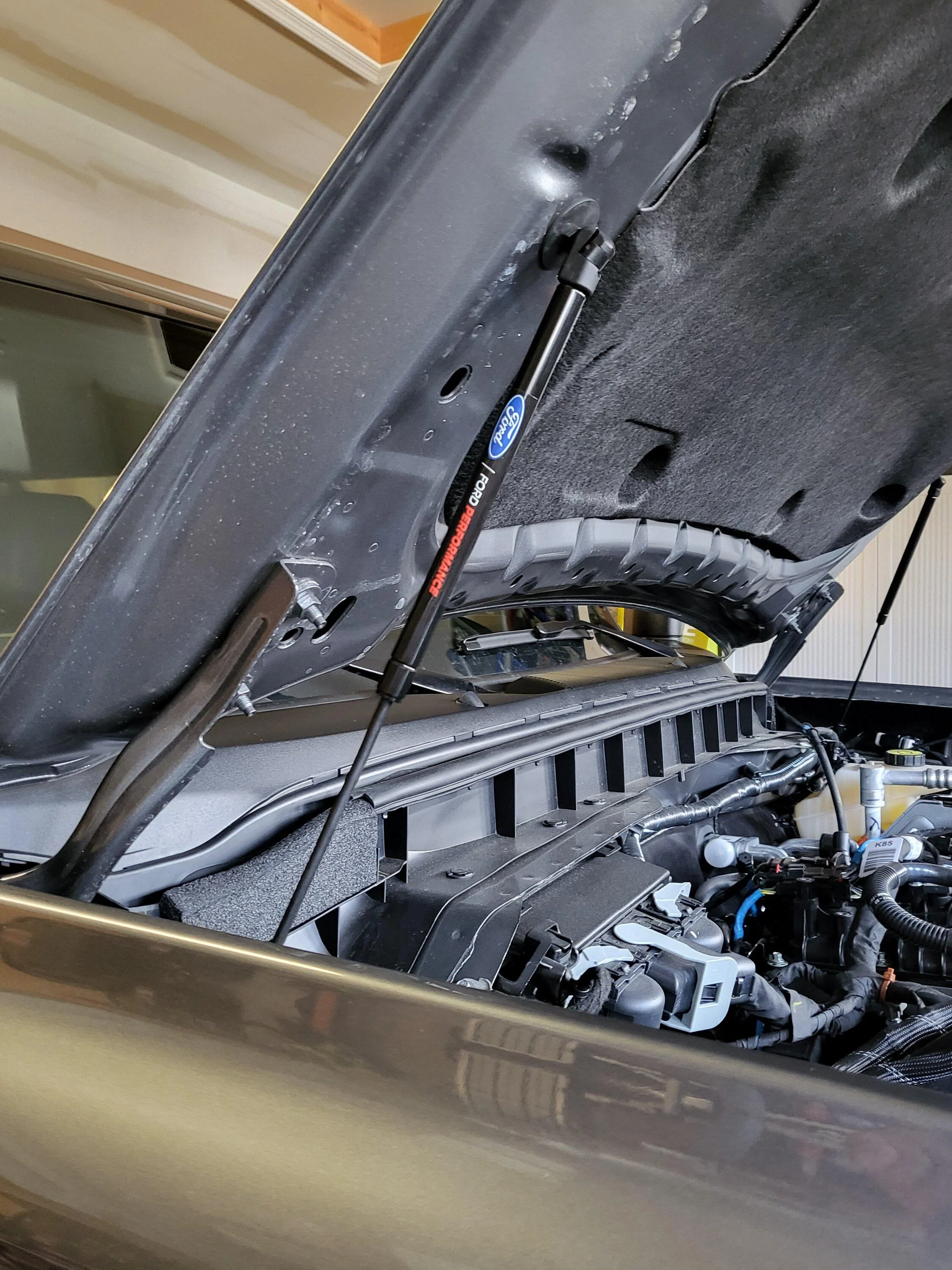 Ford Bronco Ford performance hood struts install 20230408_131638