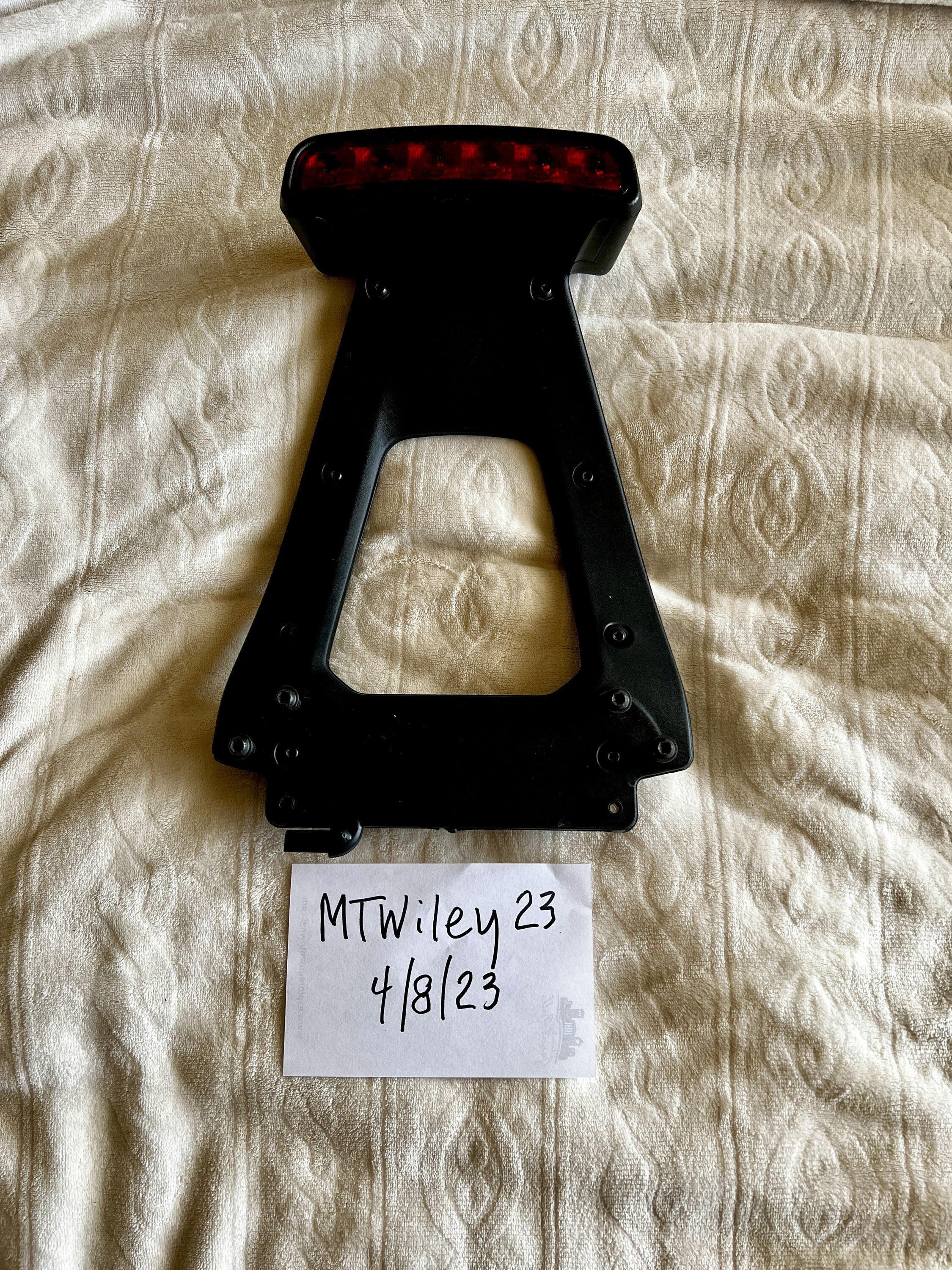 Ford Bronco OEM Third Tail Light Housing BFE59ECE-692C-4481-B260-622C8A1E2995_1_201_a
