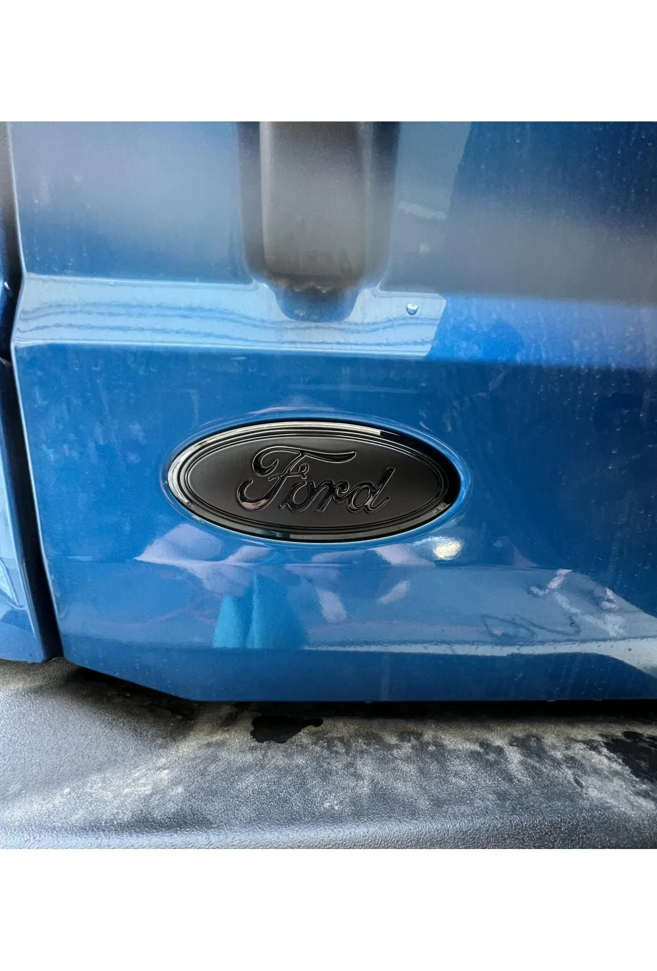 Ford Bronco DIY Tailgate Bronco Emblem Swap 34A139E9-C10A-4D0F-A22A-B62B7772C0BE
