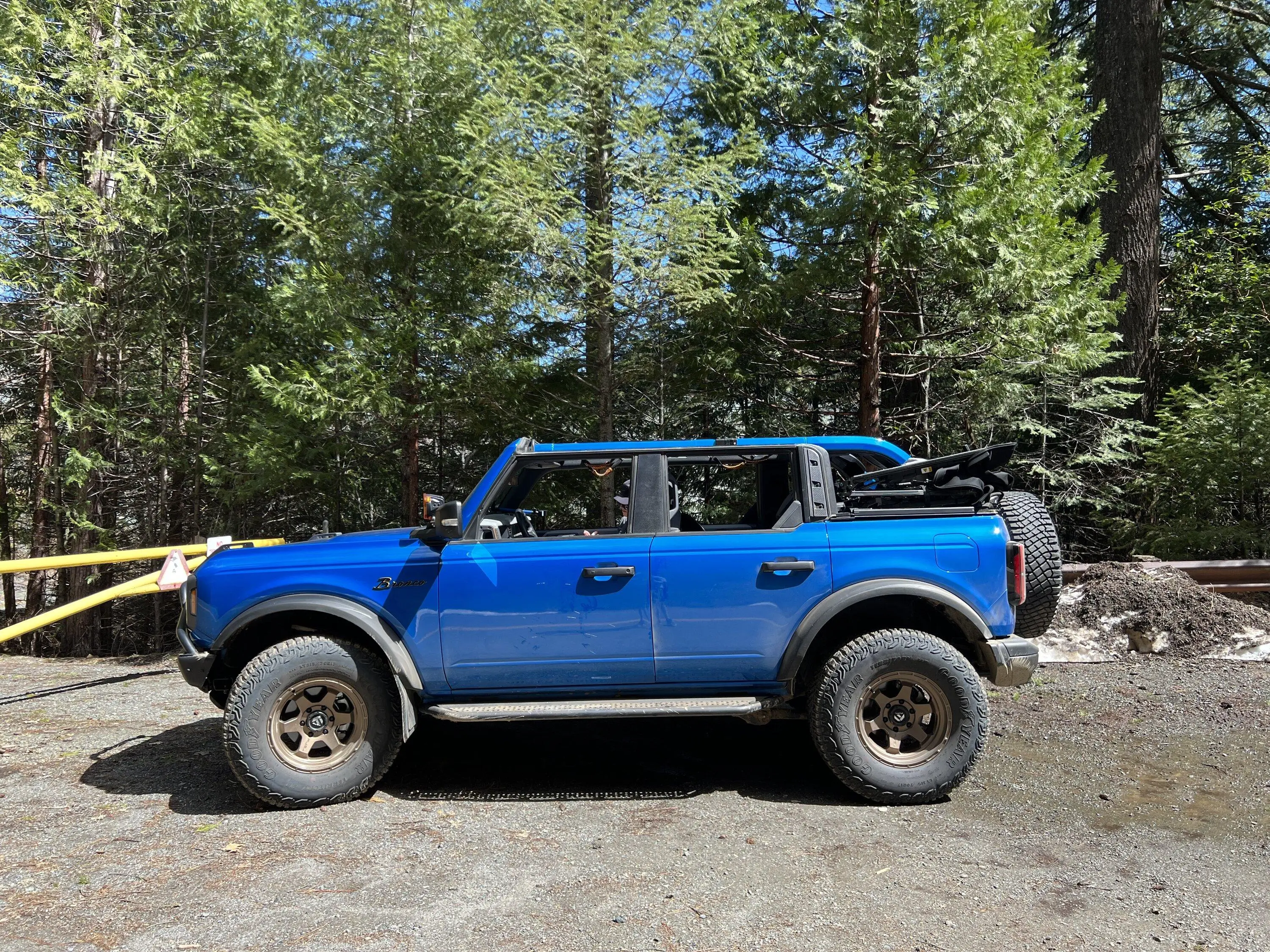Ford Bronco tips to secure the soft top when it's in the folded back position? IMG_1106