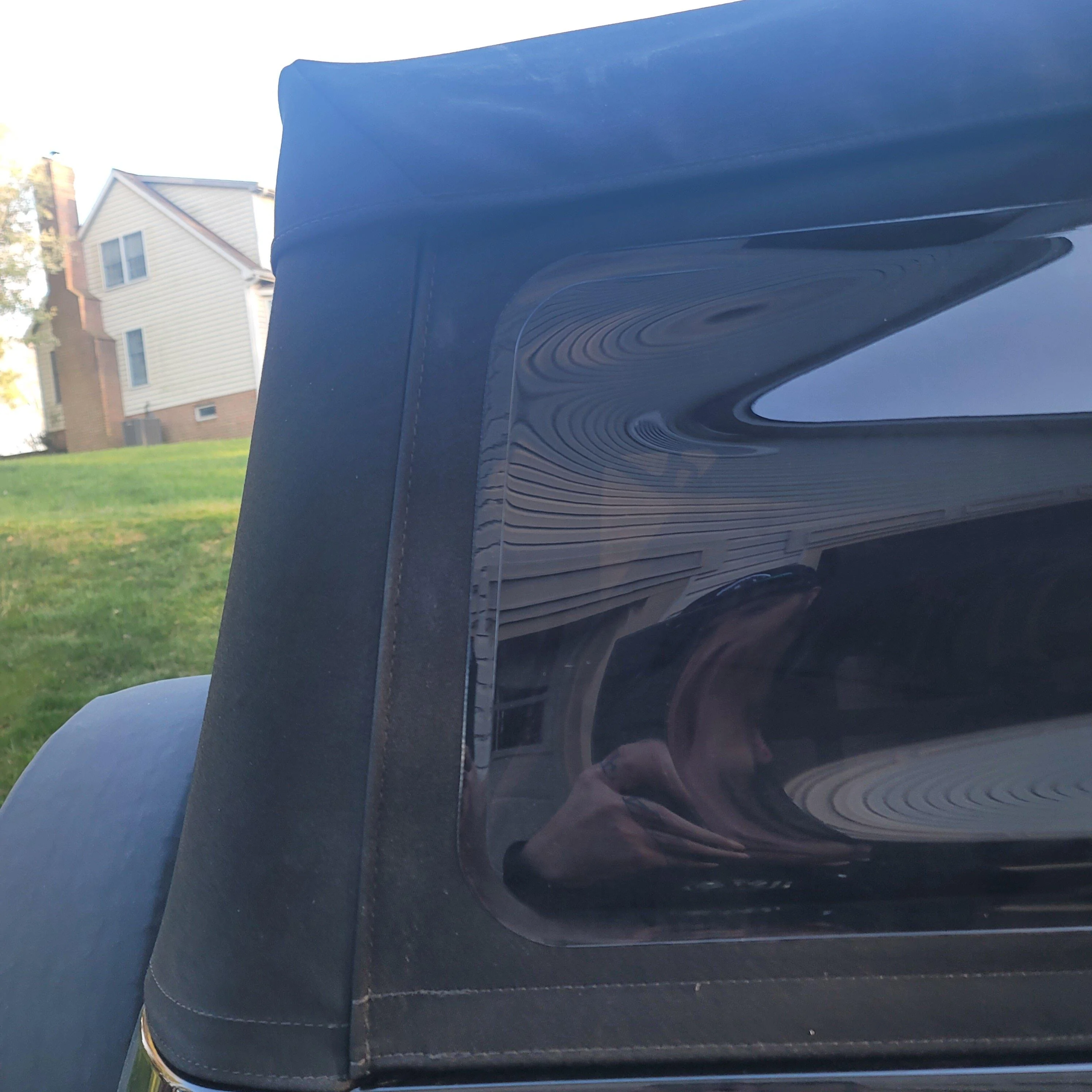 Ford Bronco Broken soft top clips - rear panel 20230410_181435
