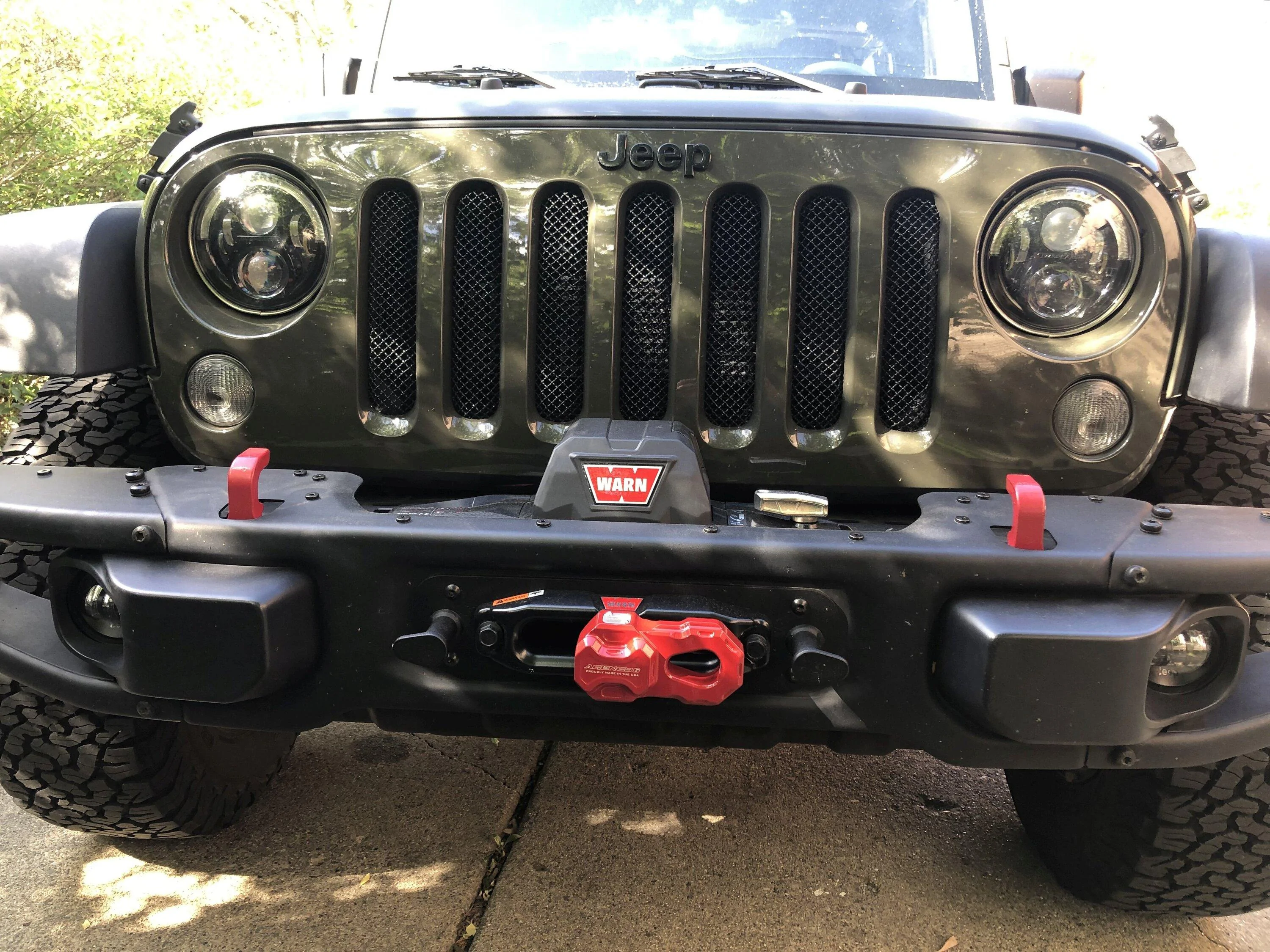 Ford Bronco Damage while using winch on improperly installed Rough Country High Mount WARN