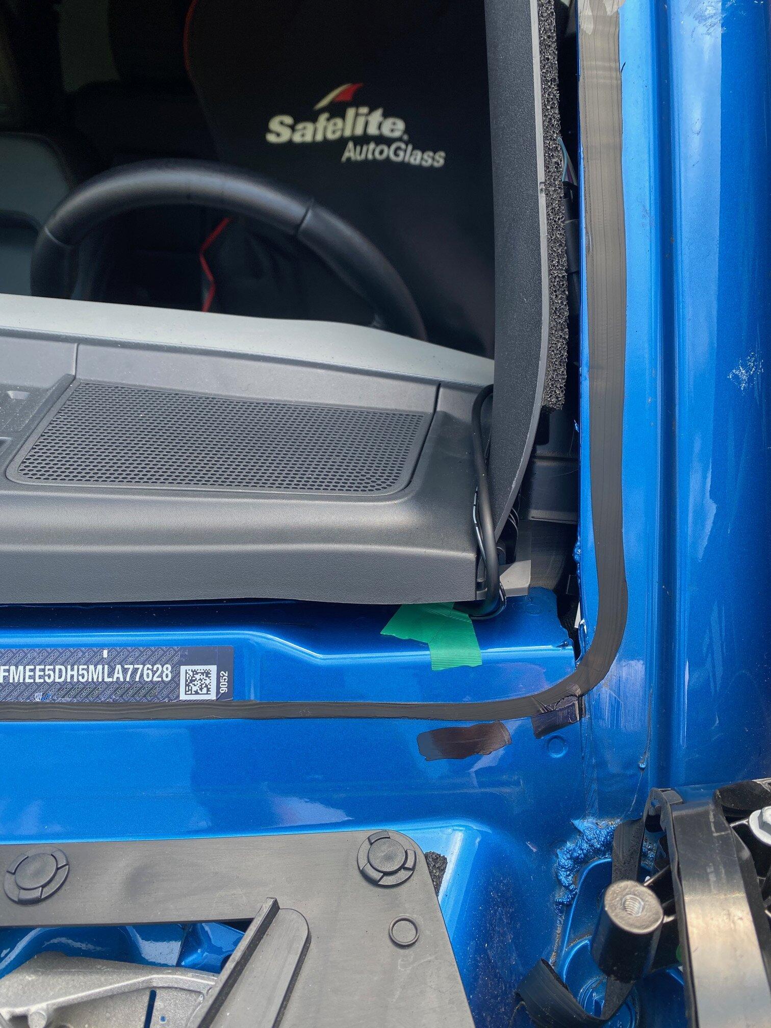 Ford Bronco Ham Radio Install with DIY Mount IMG_9025.JPG