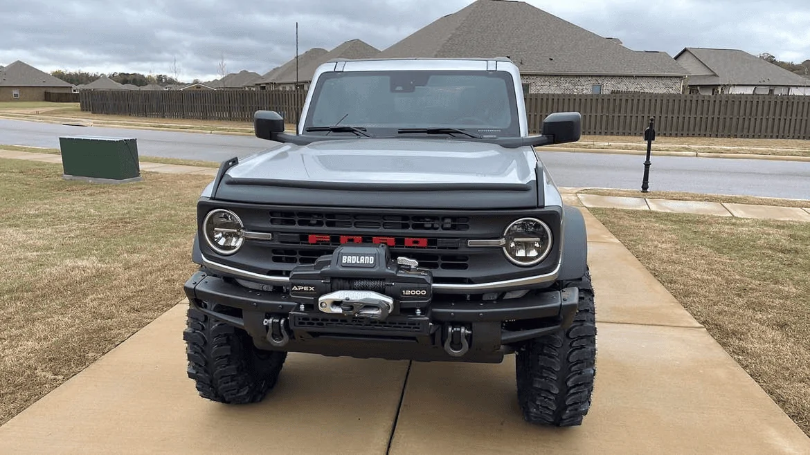 Ford Bronco Damage while using winch on improperly installed Rough Country High Mount 1681241561657