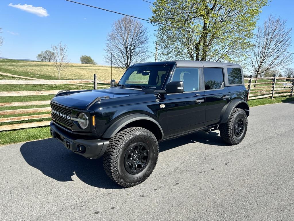 Ford Bronco SHADOW BLACK Bronco Club 506B6FD1-AE3B-40C0-86F2-EF841B339038_1_105_c