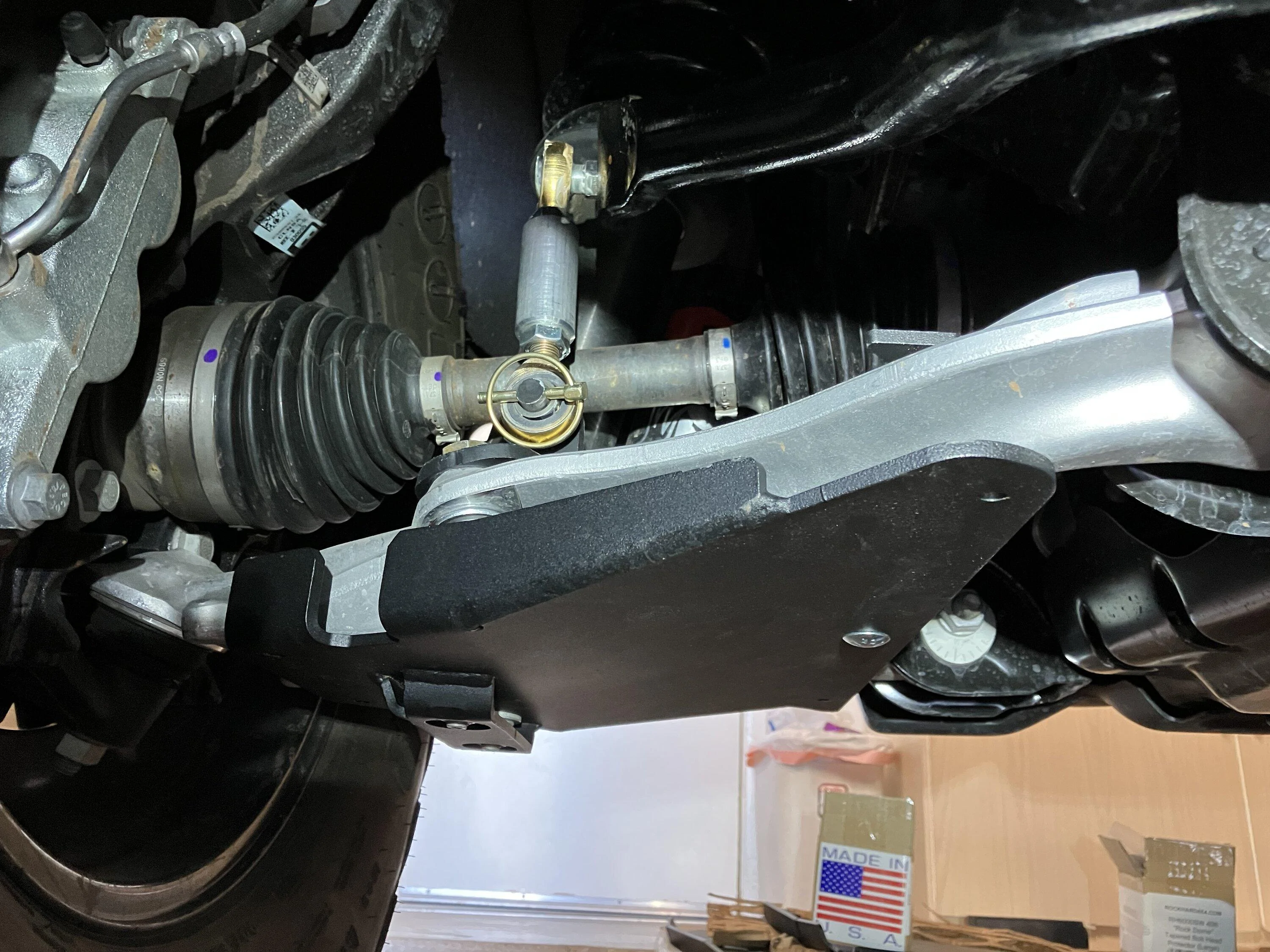 Ford Bronco Lower control arm skid plate IMG-3123