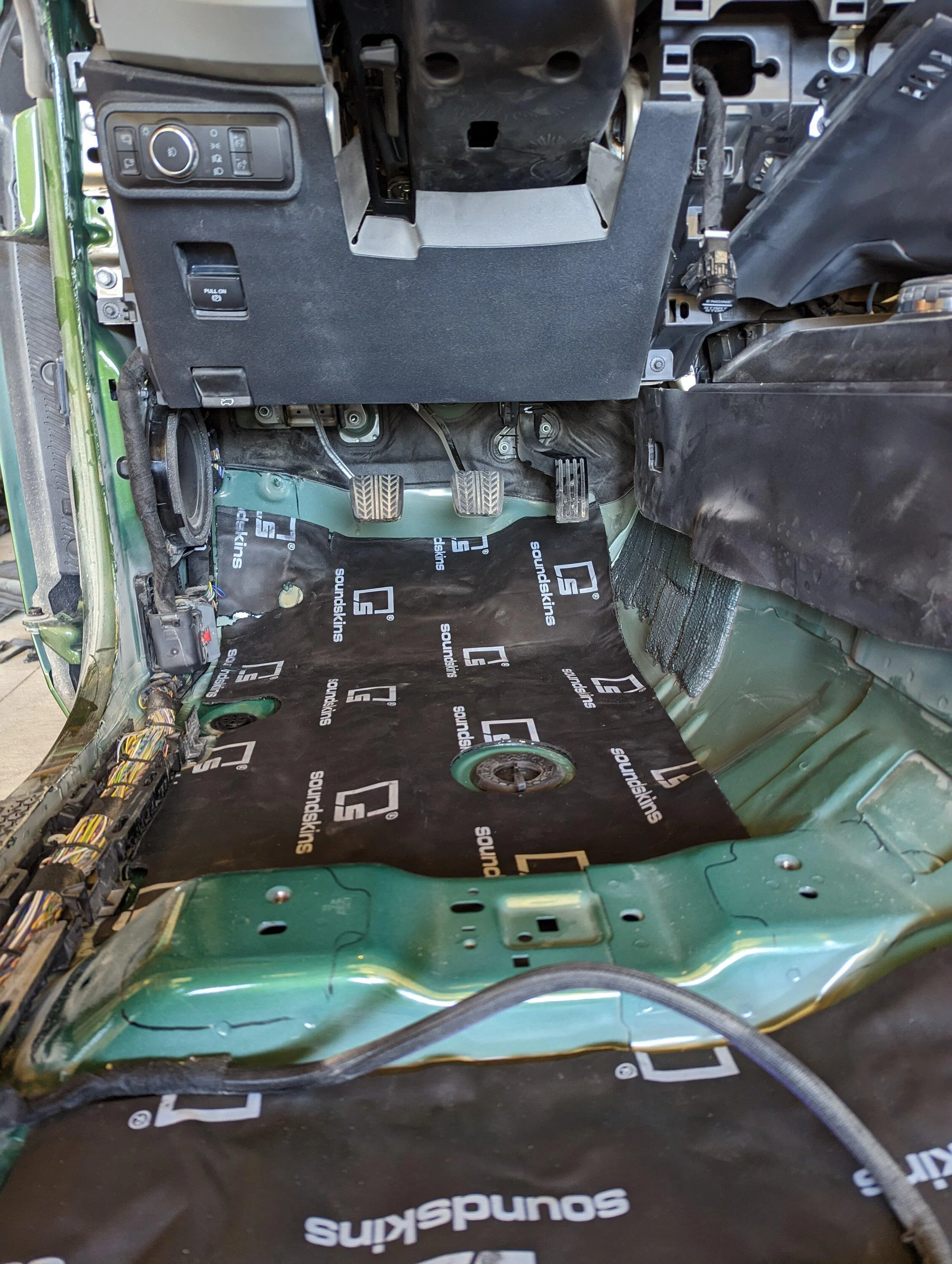 Ford Bronco Stereo Overhaul - Mild Documentation PXL_20230412_181014700
