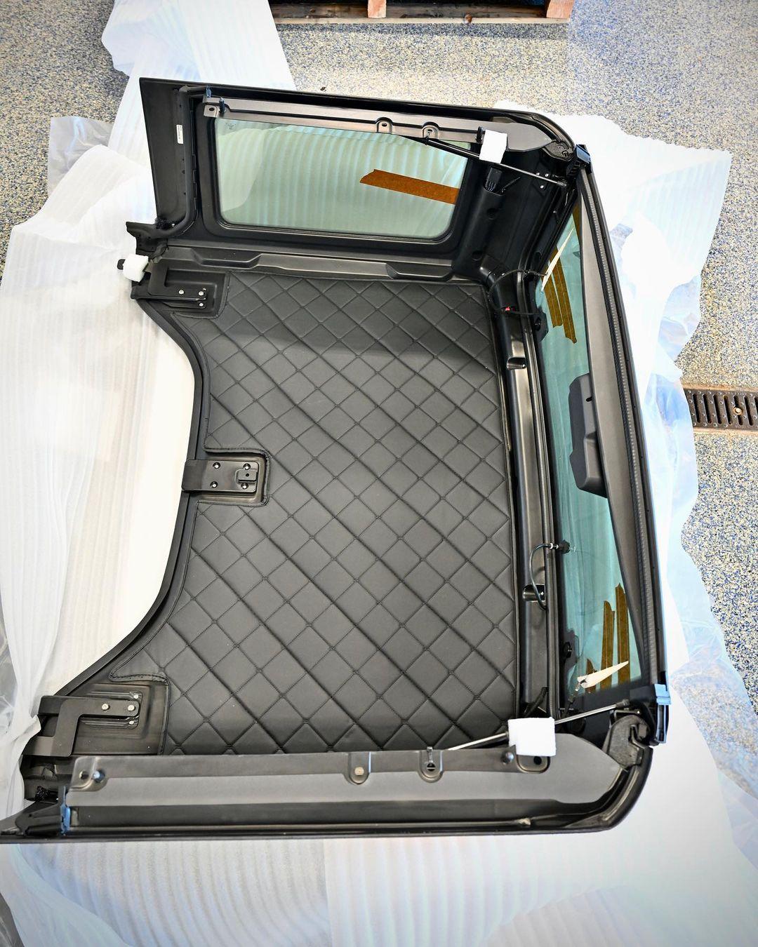 Ford Bronco Anderson Composites Hard Top installed photos! 40520604_778992593437706_1992965916252826153_n-