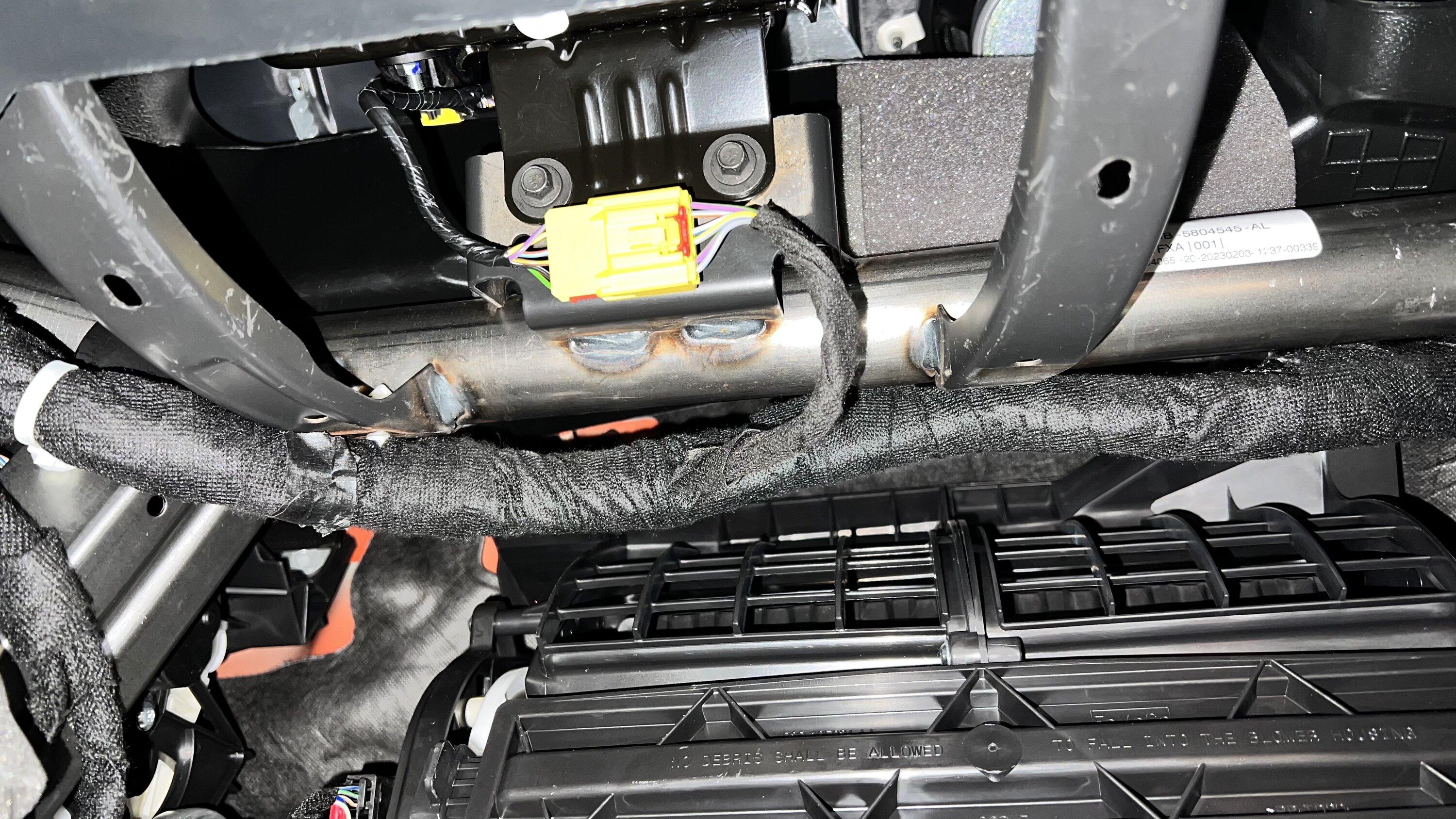 Ford Bronco Very Clean Midland MXT575 GMRS Radio Install with Mountains2Metal Bracket and 67 Designs Mic Mount IMG_1856