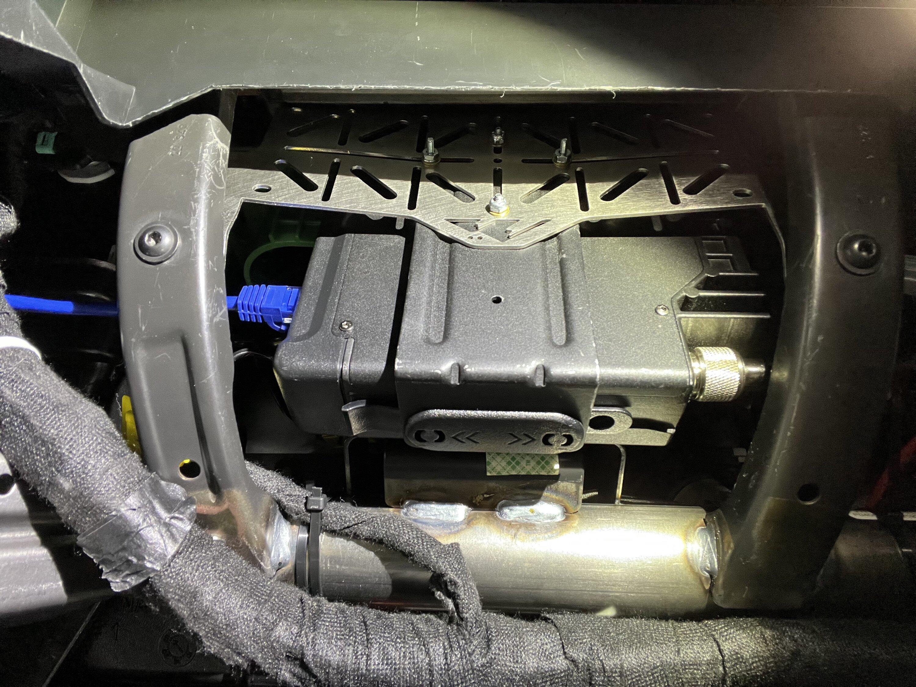 Ford Bronco Very Clean Midland MXT575 GMRS Radio Install with Mountains2Metal Bracket and 67 Designs Mic Mount IMG_2001