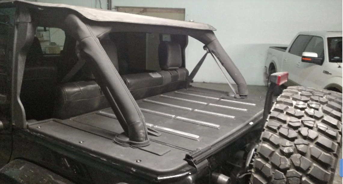 Ford Bronco Rigid Cargo Deck / Tonneau 8C3D7A25-9BE6-47BD-9FD8-247676C61220
