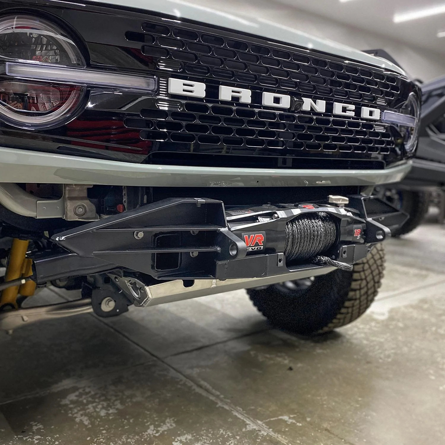 Ford Bronco Lobo Off-Road WNC Front Winch Bumper IMG_4136X-1500sq
