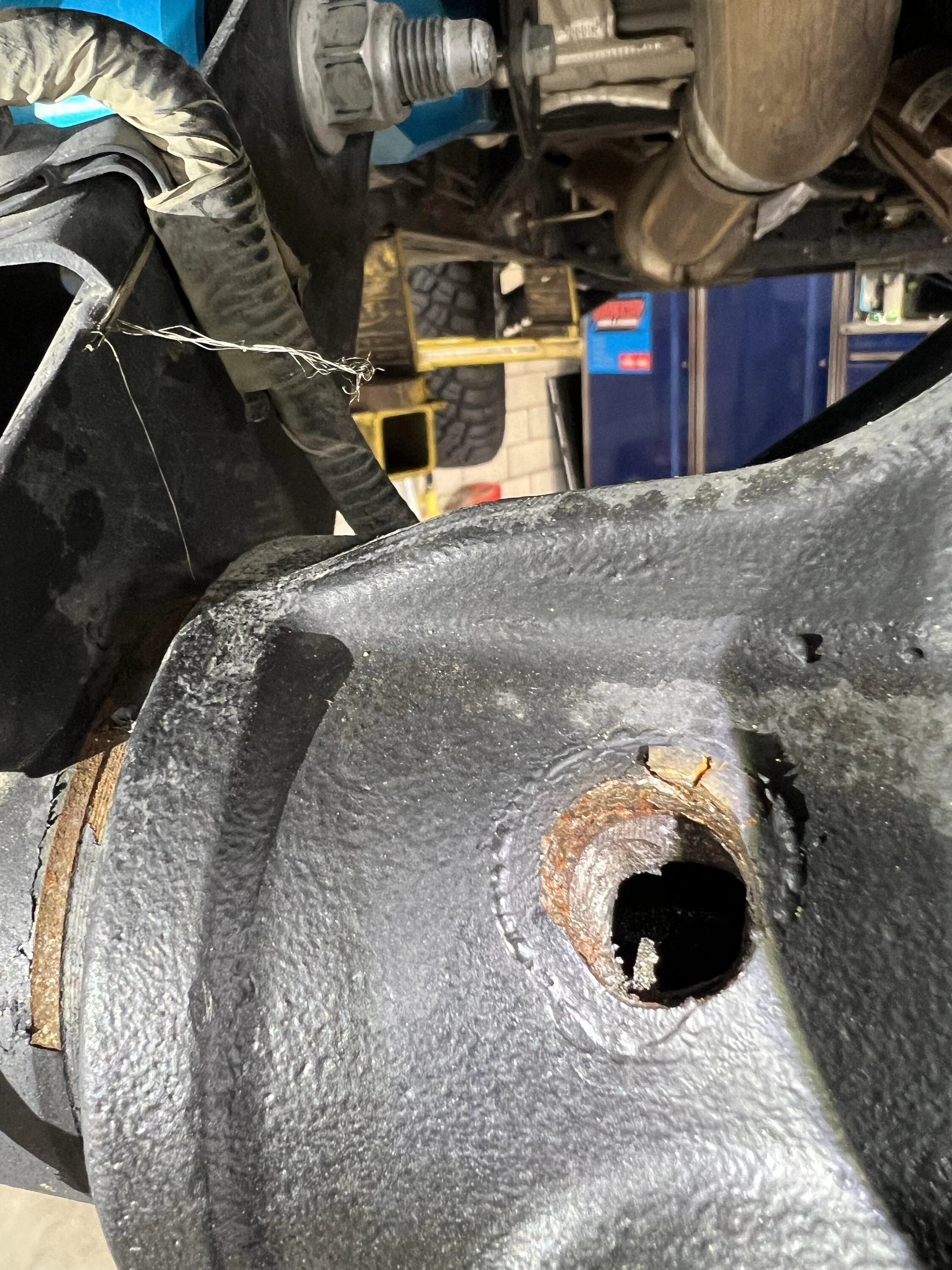 Ford Bronco Plug welds missing on axle tube D71D8314-F97F-4429-825D-73353720A5B7