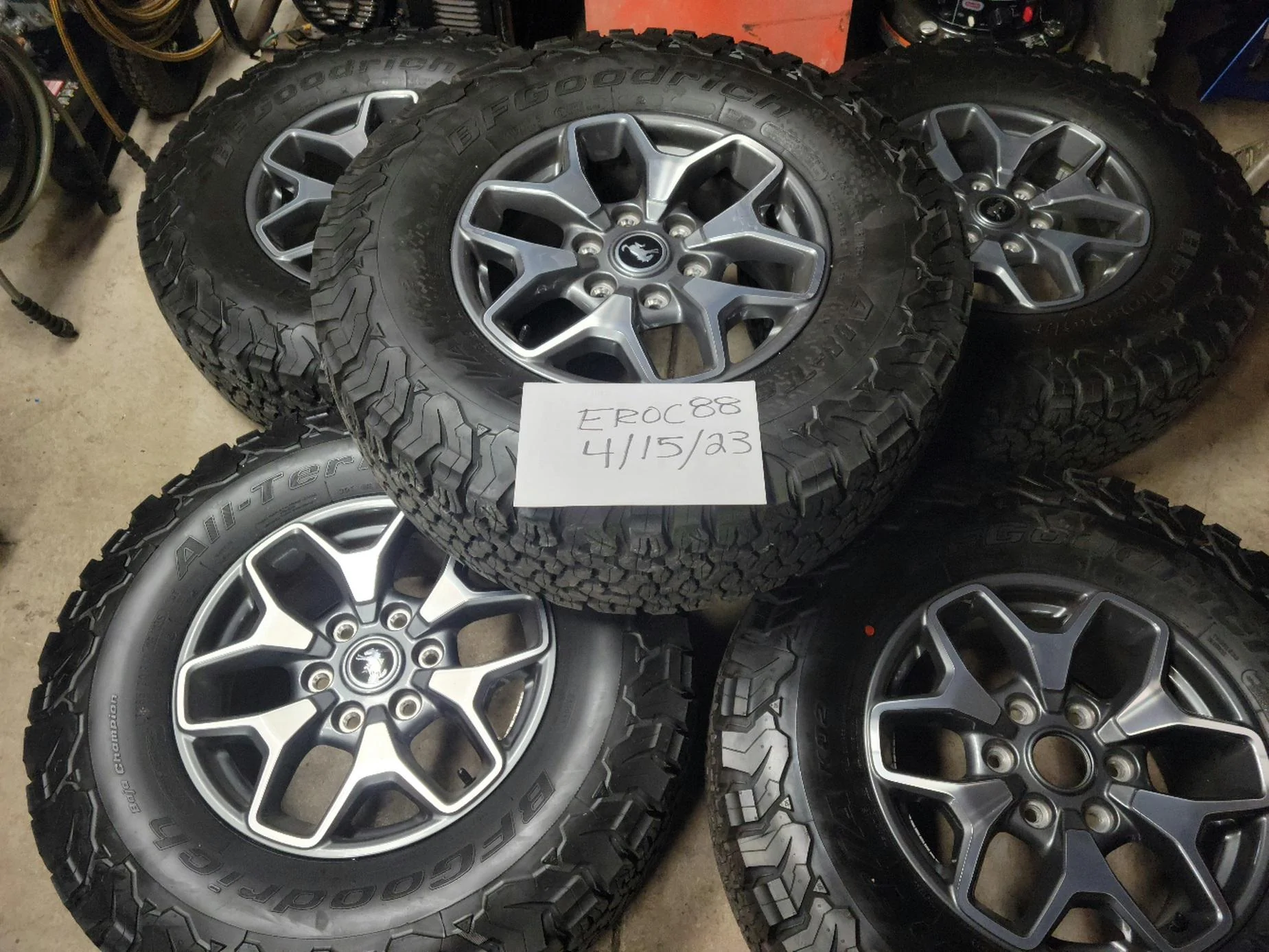 Ford Bronco Badlands wheels and tires 20230414_212213