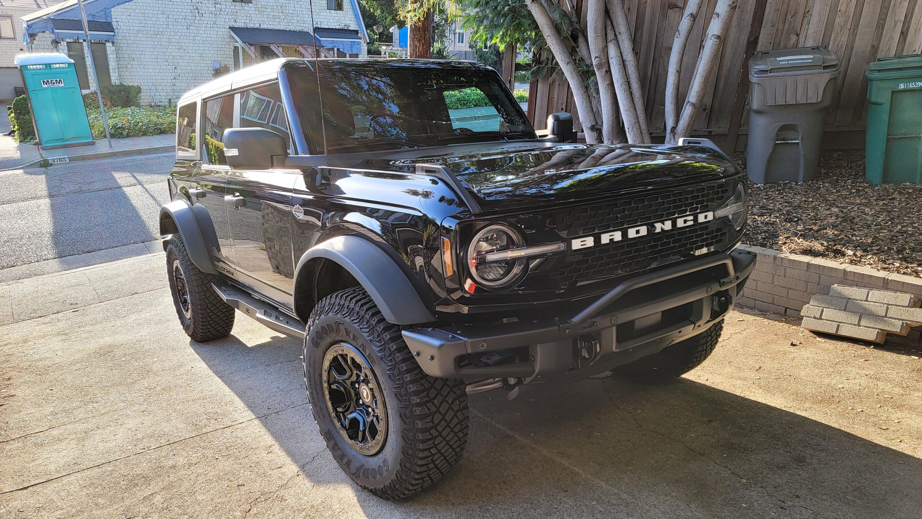 Ford Bronco Black 2023 Wildtrack 20230416_184648