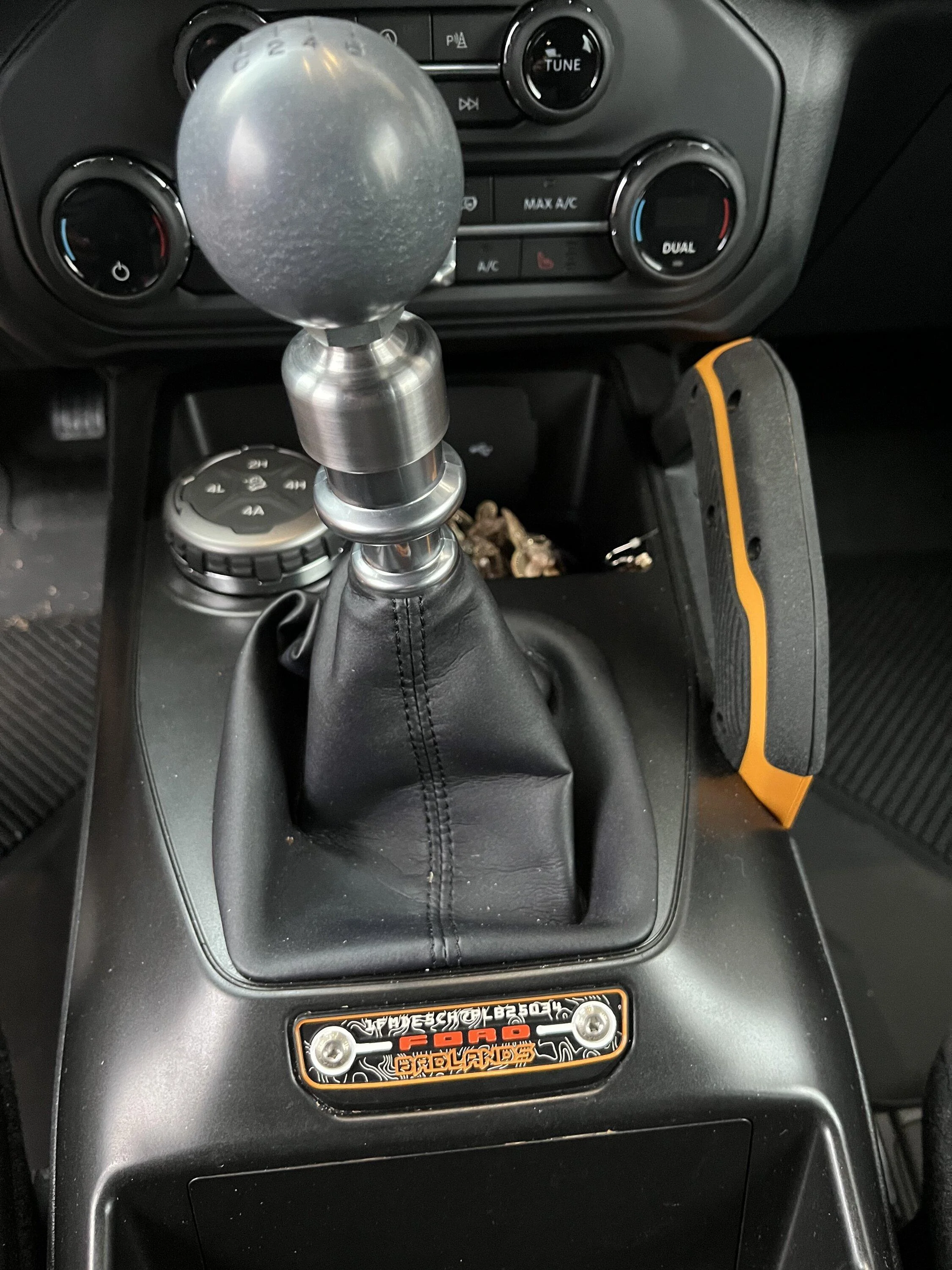 Ford Bronco Anyone replace Shift Knob yet? IMG_0328