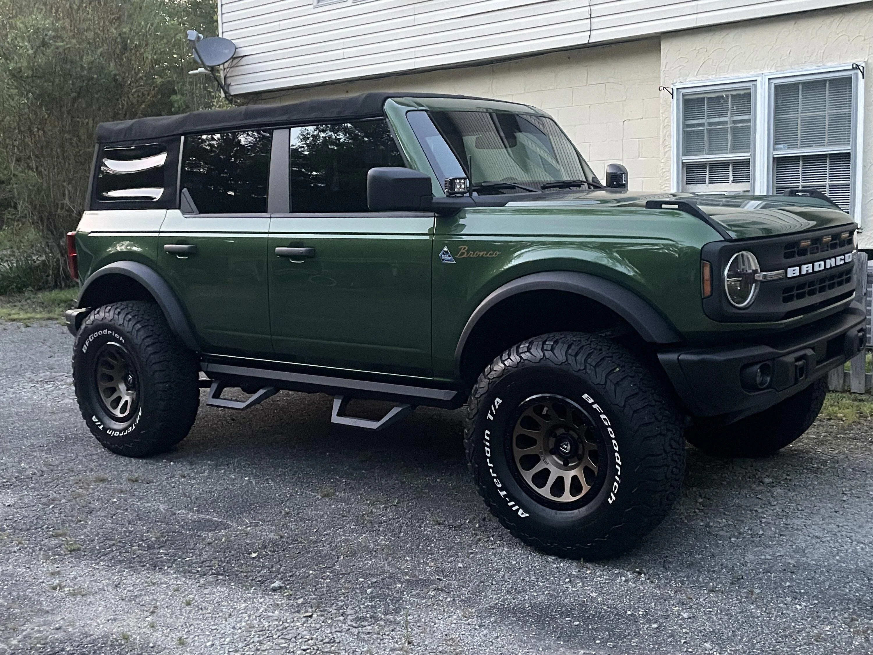 Ford Bronco 37x12.50r17 will not fit? IMG_4326