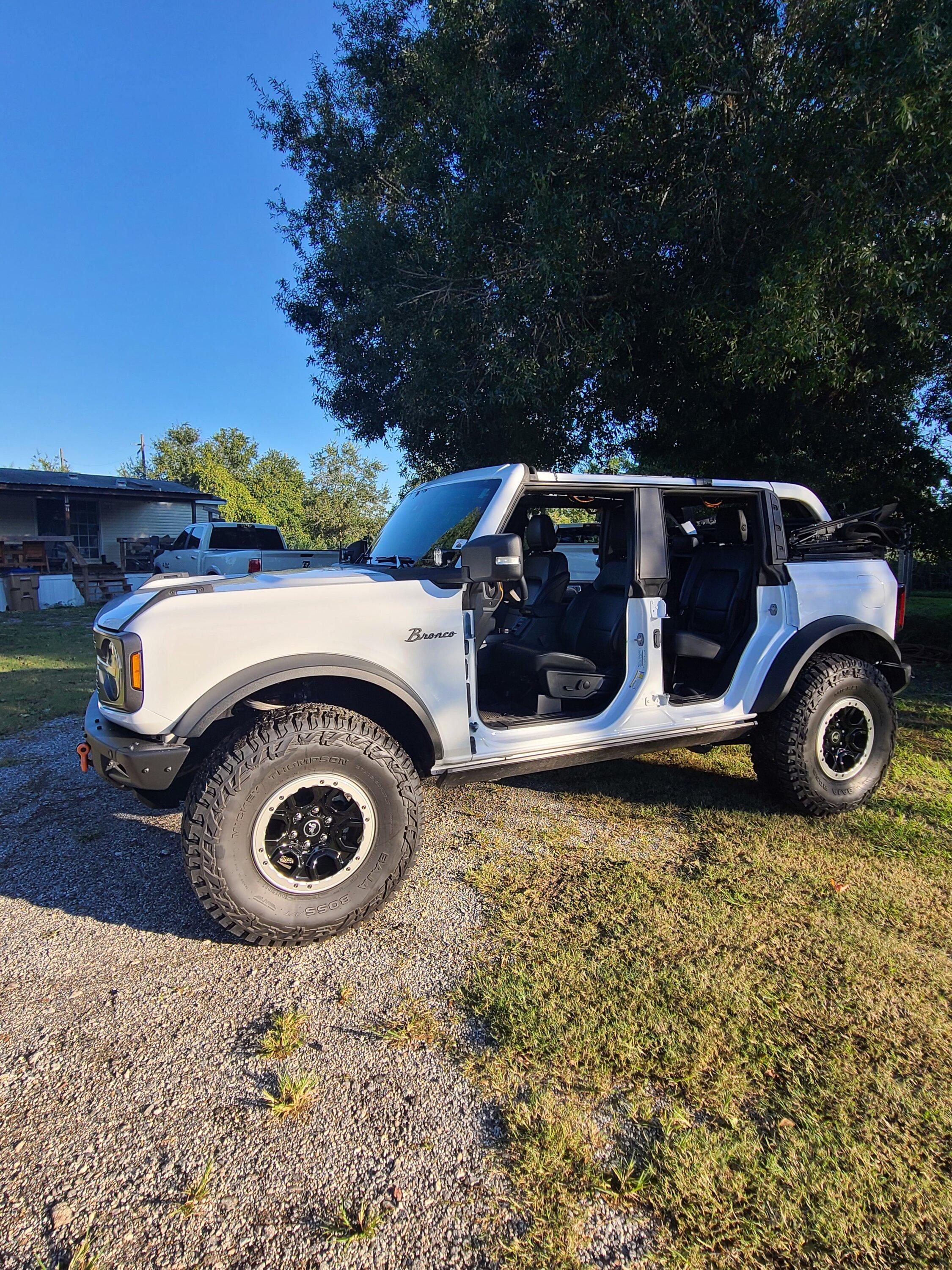 Ford Bronco 37x12.50r17 will not fit? 20220930_180313