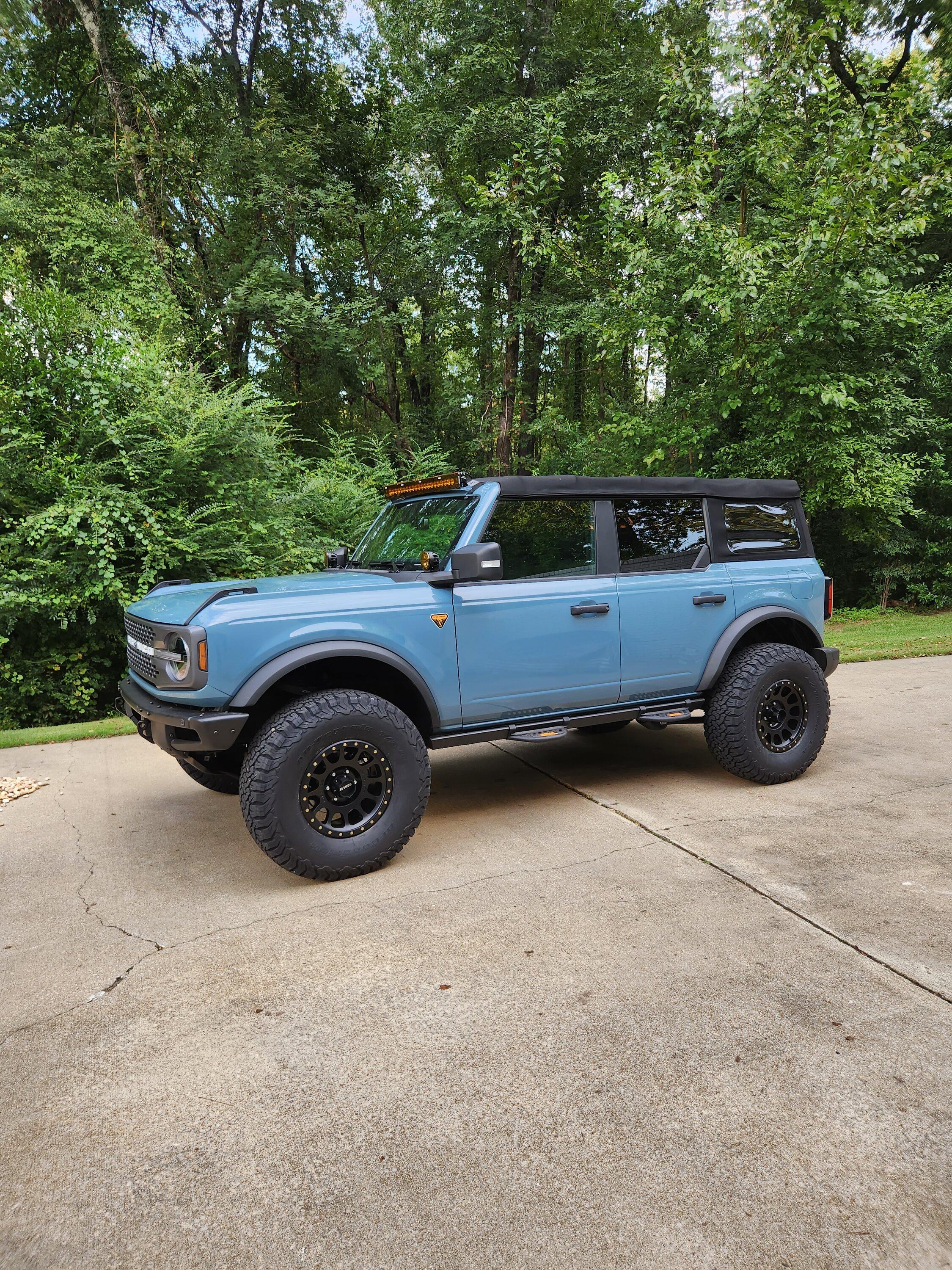 Ford Bronco 37x12.50r17 will not fit? Bronco