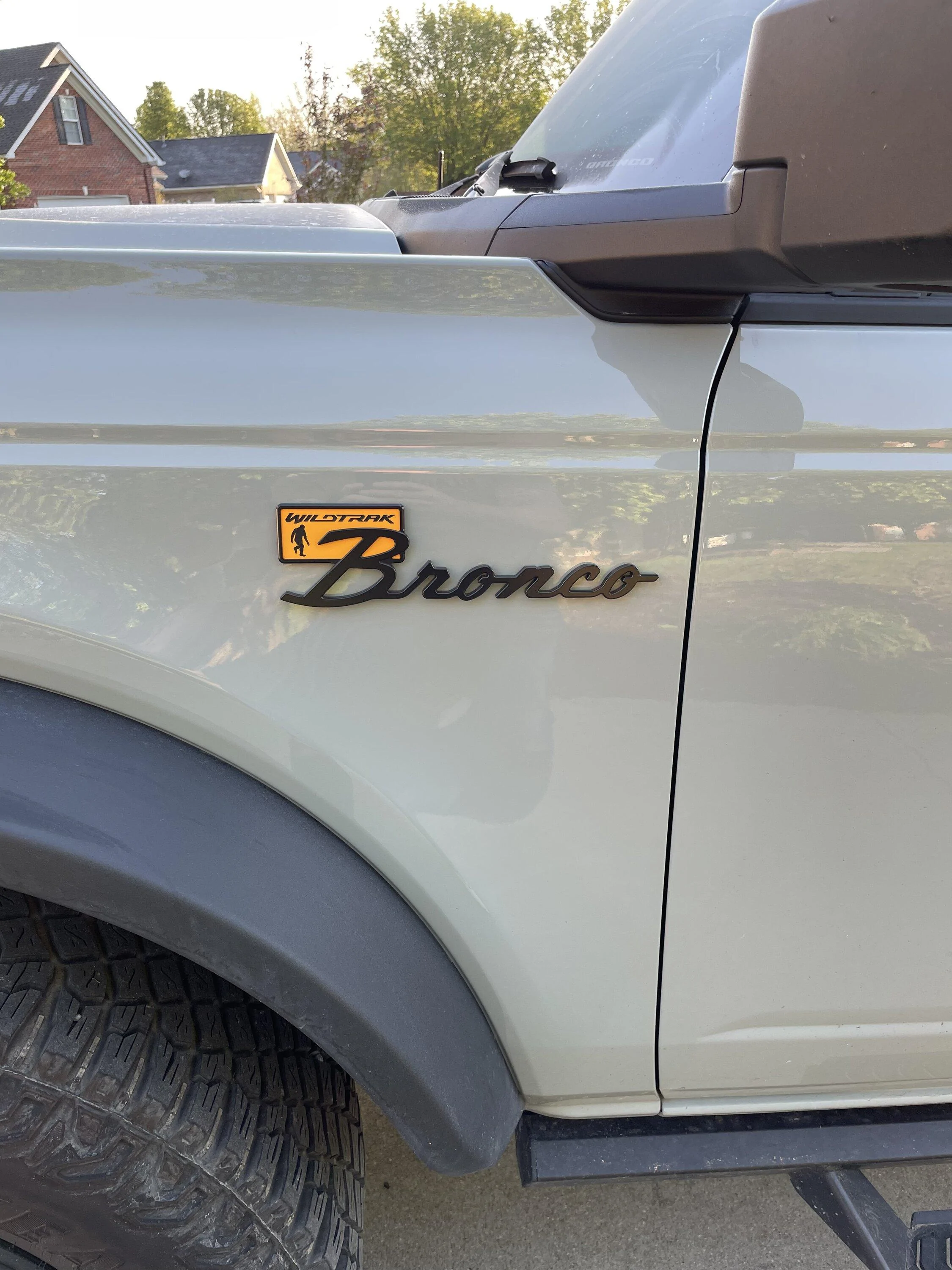 Ford Bronco AR | BRONCO CLASSIC DNA Fender Badge 1A41E894-8EE9-44DF-AE56-6A5C066B4EA6