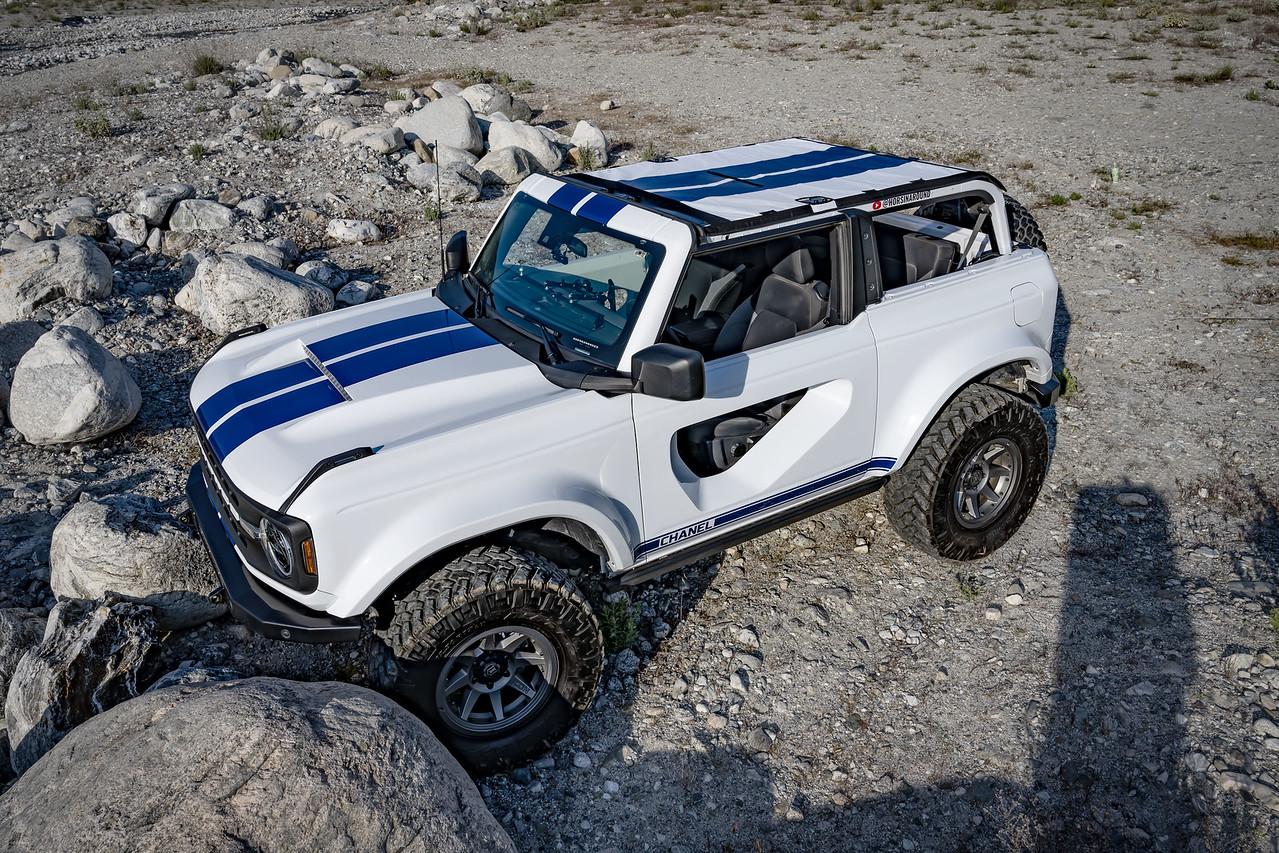 Ford Bronco Shelby racing stripes with ADV 5" fenders and Anderson Composites Halo Doors on my 2-door Base! DTS_3522X-X2