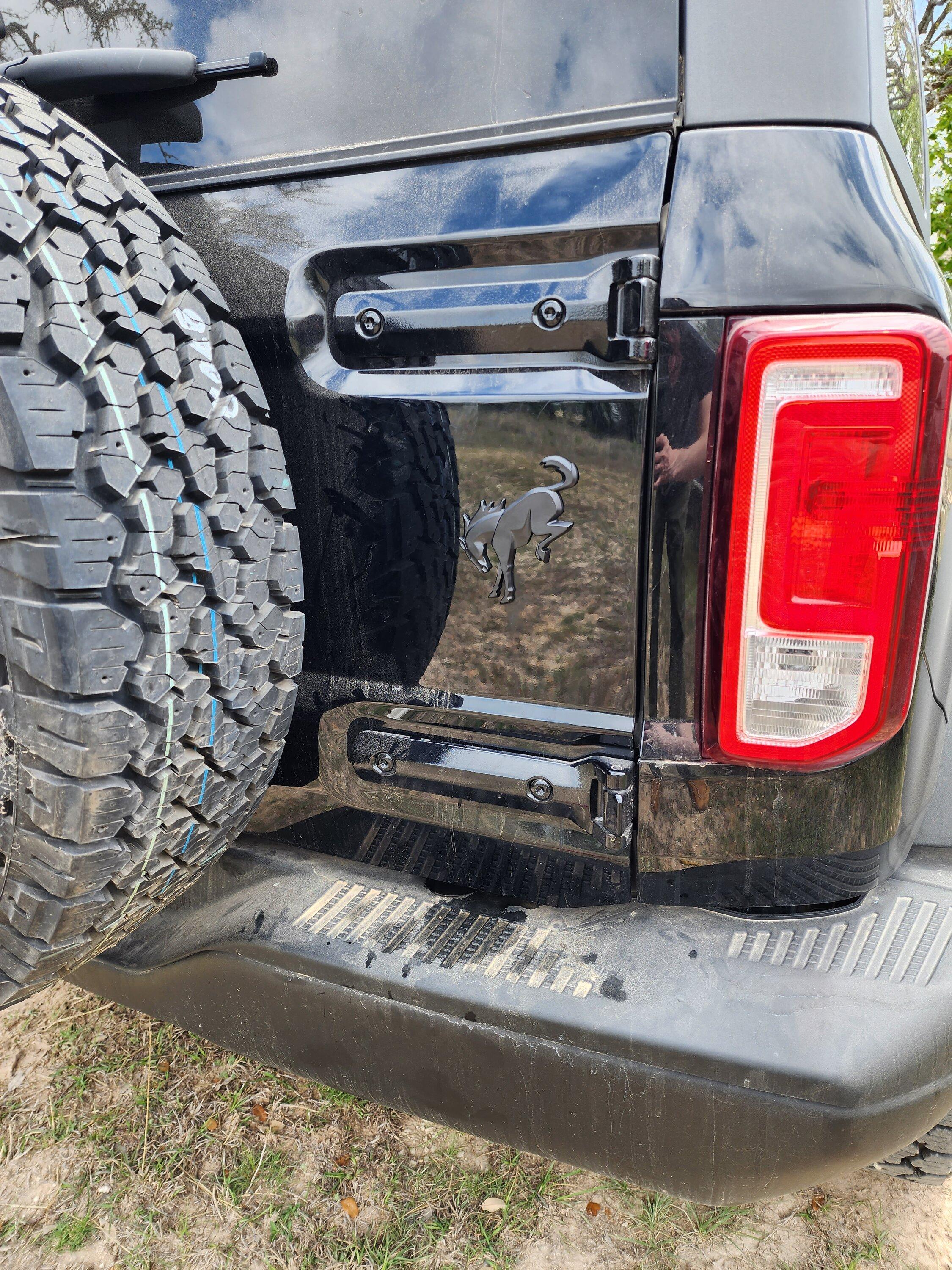 Ford Bronco Blacked out emblems - recommendations? 20230418_141359