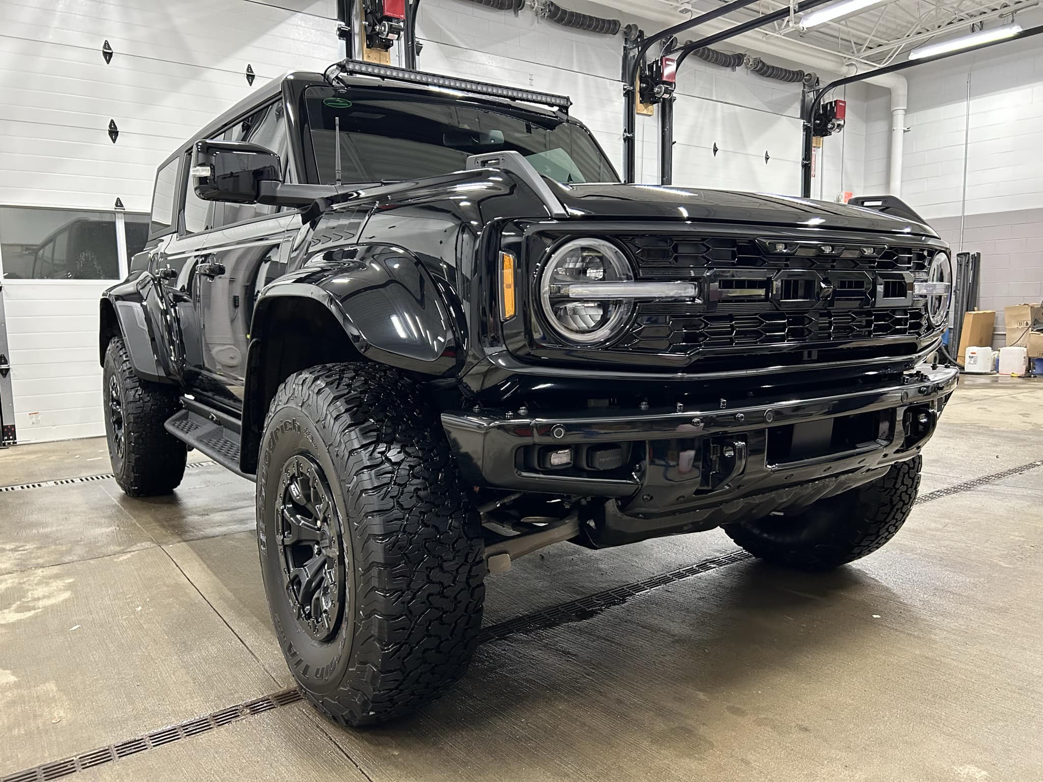 Ford Bronco SHADOW BLACK Bronco RAPTOR Photos Thread 342187056_910680756906878_9016120947992112905_n