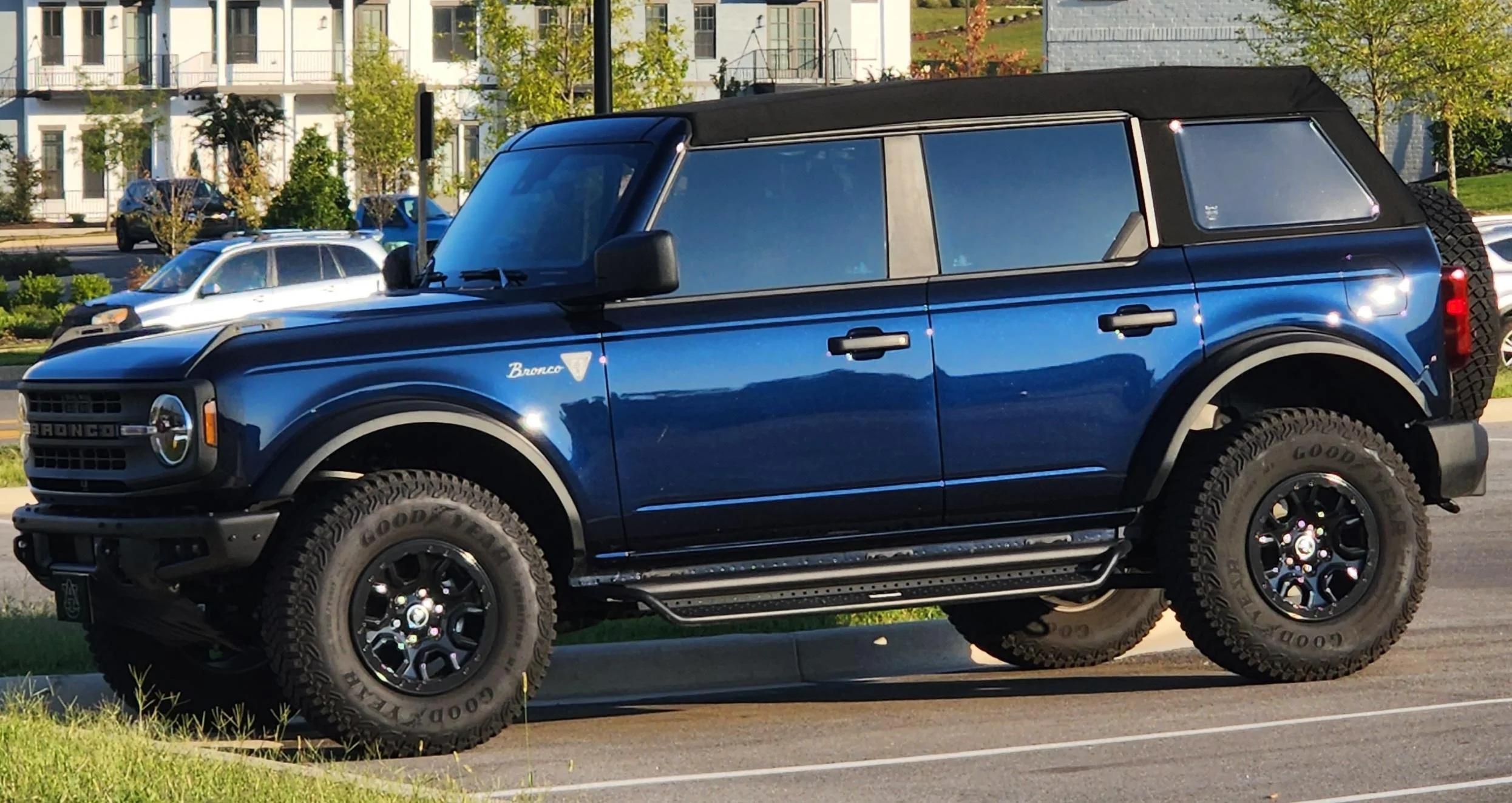 Ford Bronco ANTIMATTER BLUE Bronco Club 21 Bronco