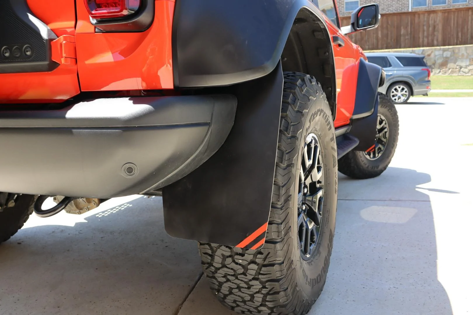 Ford Bronco Code Orange shackles anyone? BA5060CE-D20F-4739-B8F8-BE7CEB13FF09