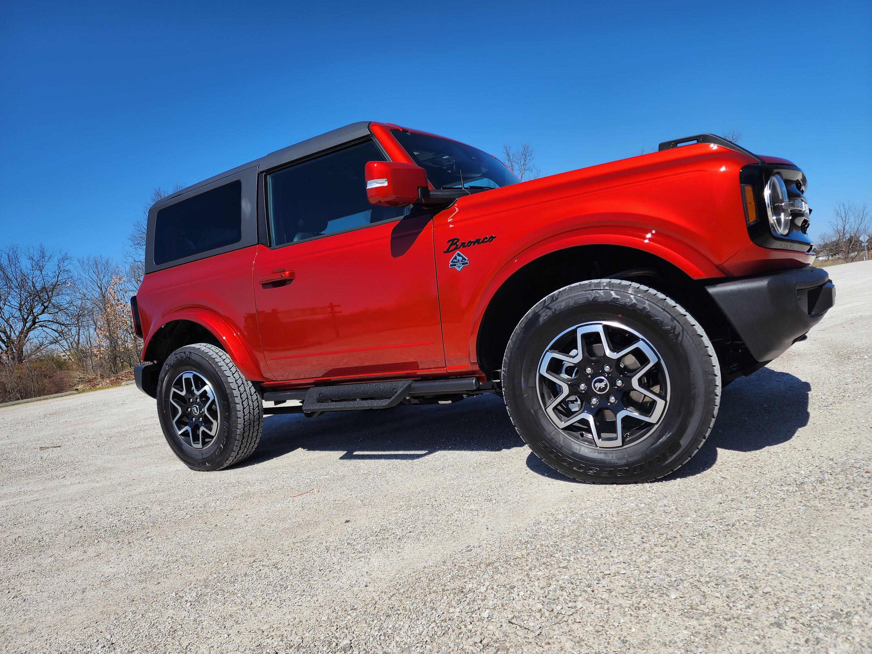 Ford Bronco HOT PEPPER RED Bronco Club 20230319_140943
