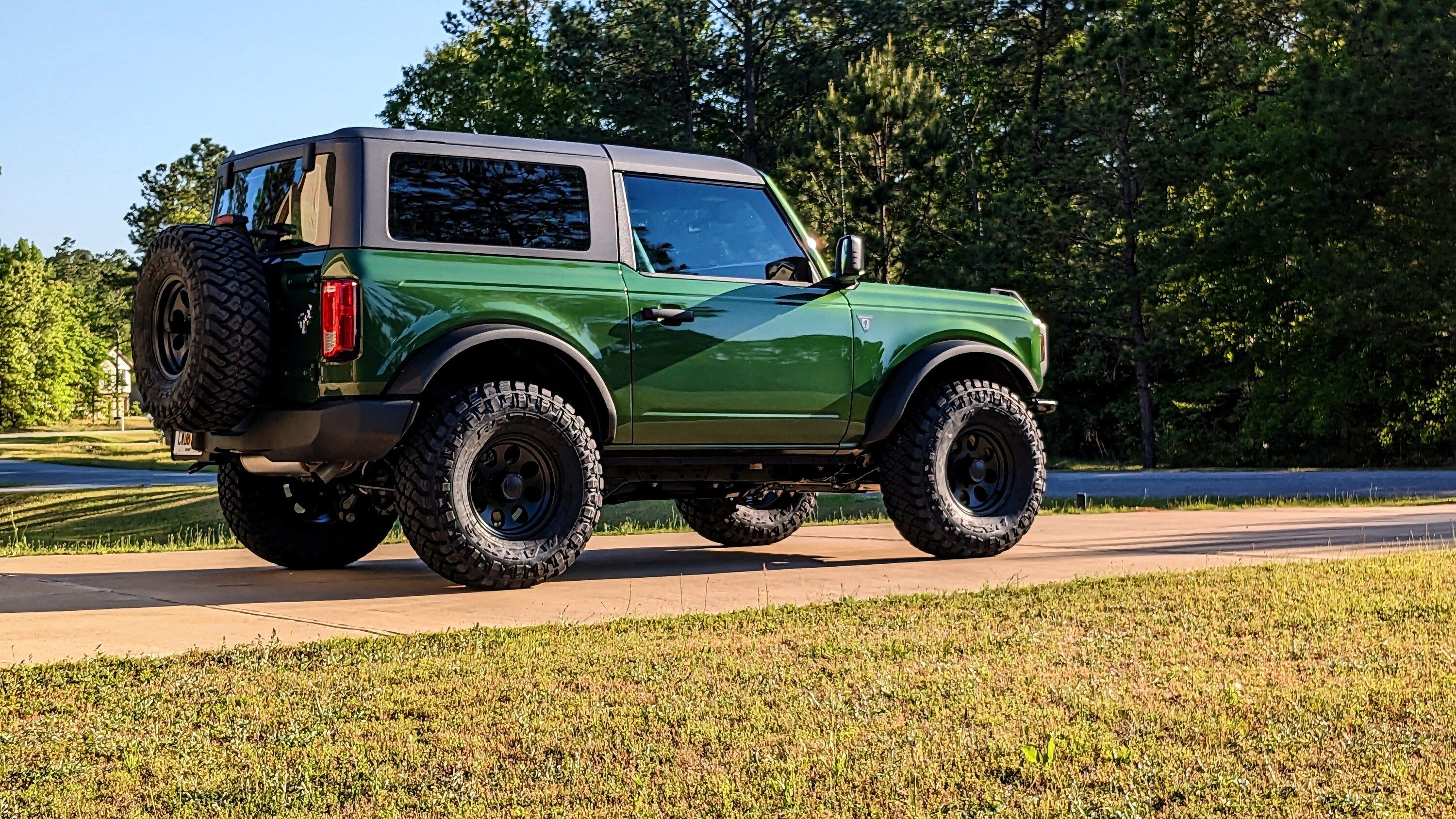 Ford Bronco Bronco Team 2 door. Closer long back