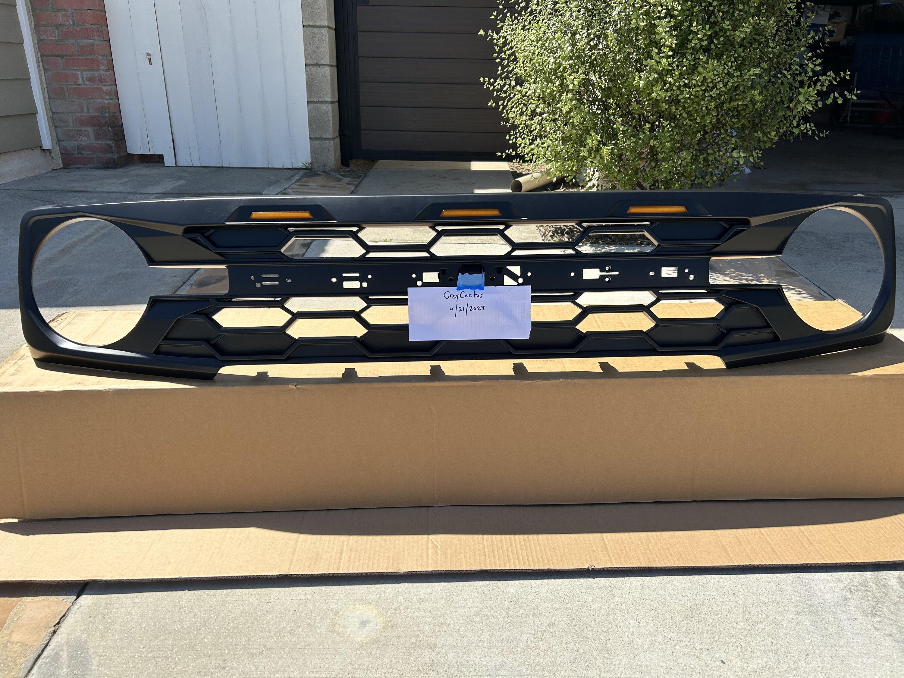 Ford Bronco IAG Para-Hex Grille in Matte Black 1FB75393-97ED-49B2-A4F5-D322699BF537