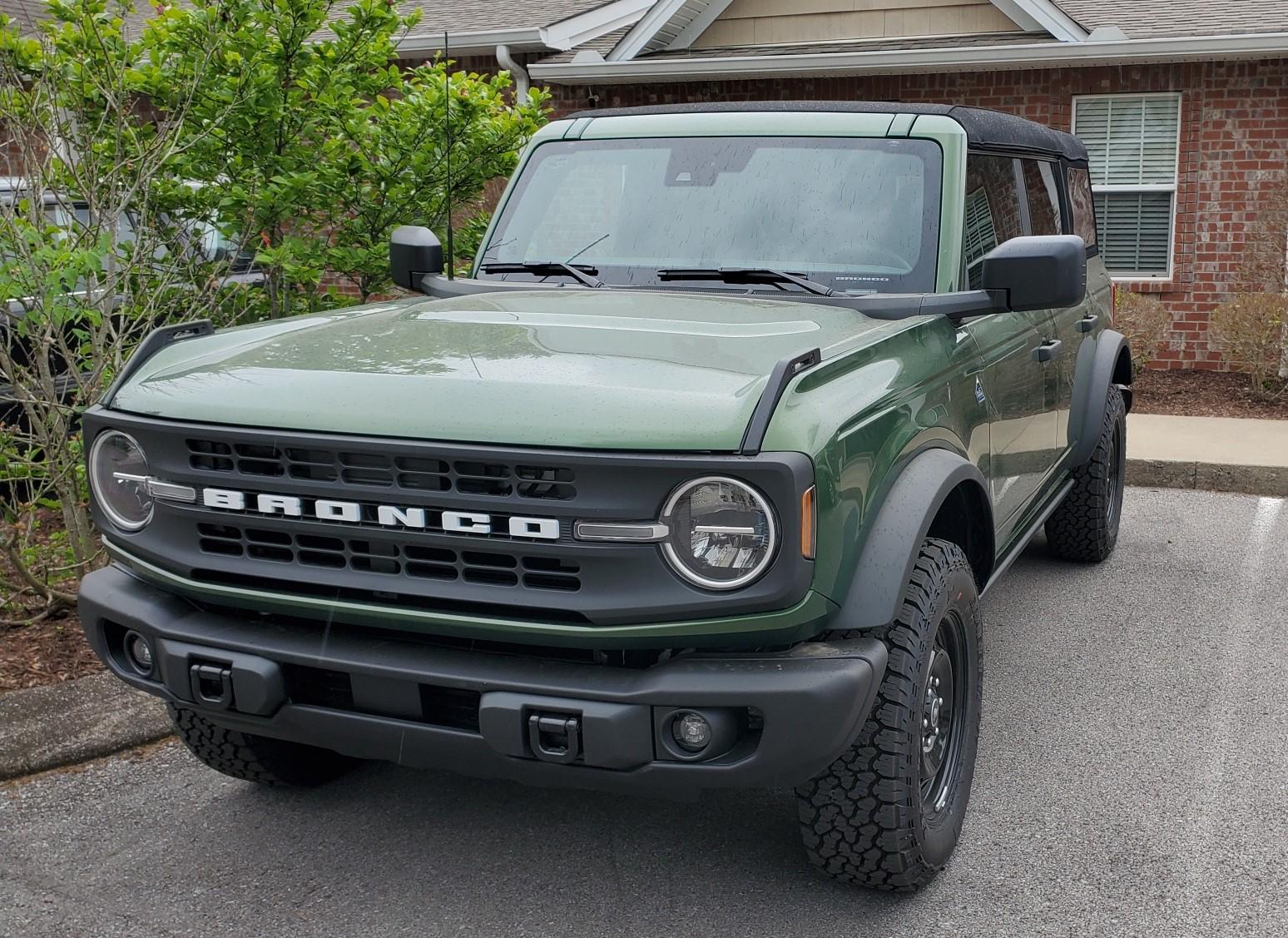 Ford Bronco 03/13/2023 Build Week Resized_20230421_155307002