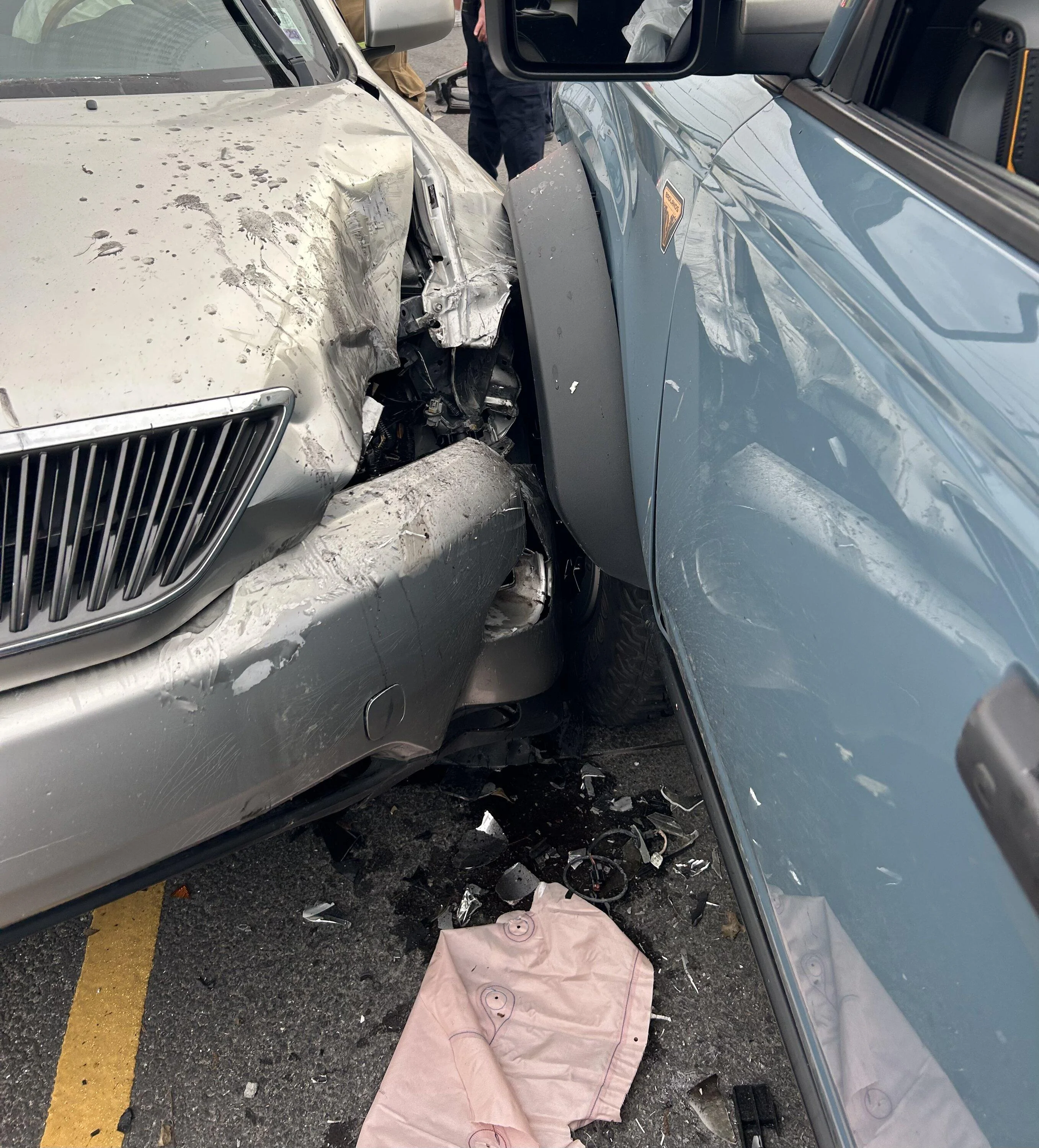 Ford Bronco 2021 Badlands Sasquatch took a hit... totaled? 086716CD-E63D-4EEF-A3AF-DAD3185BFB72