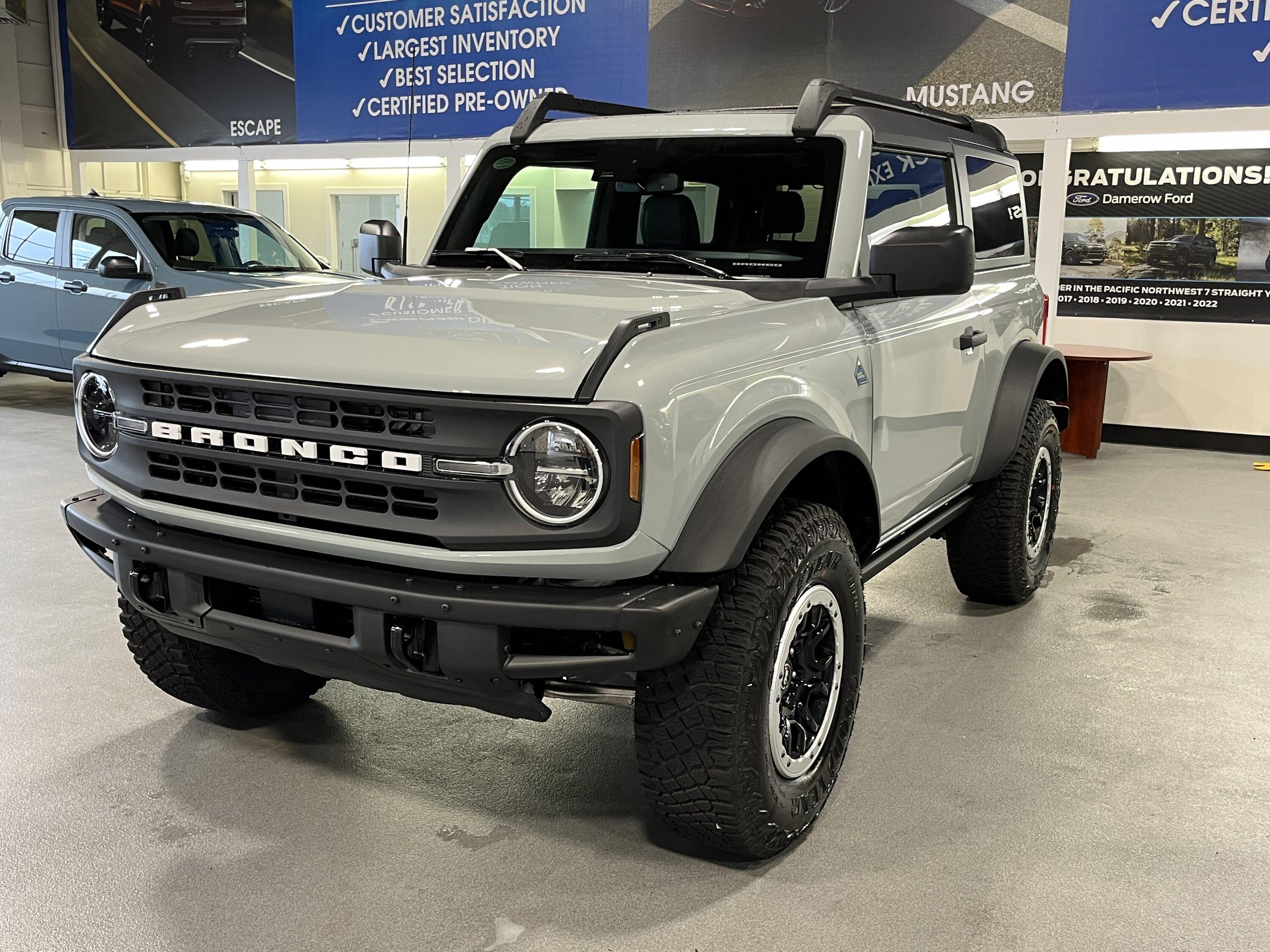 Ford Bronco 03/13/2023 Build Week tempImageNPHHz8