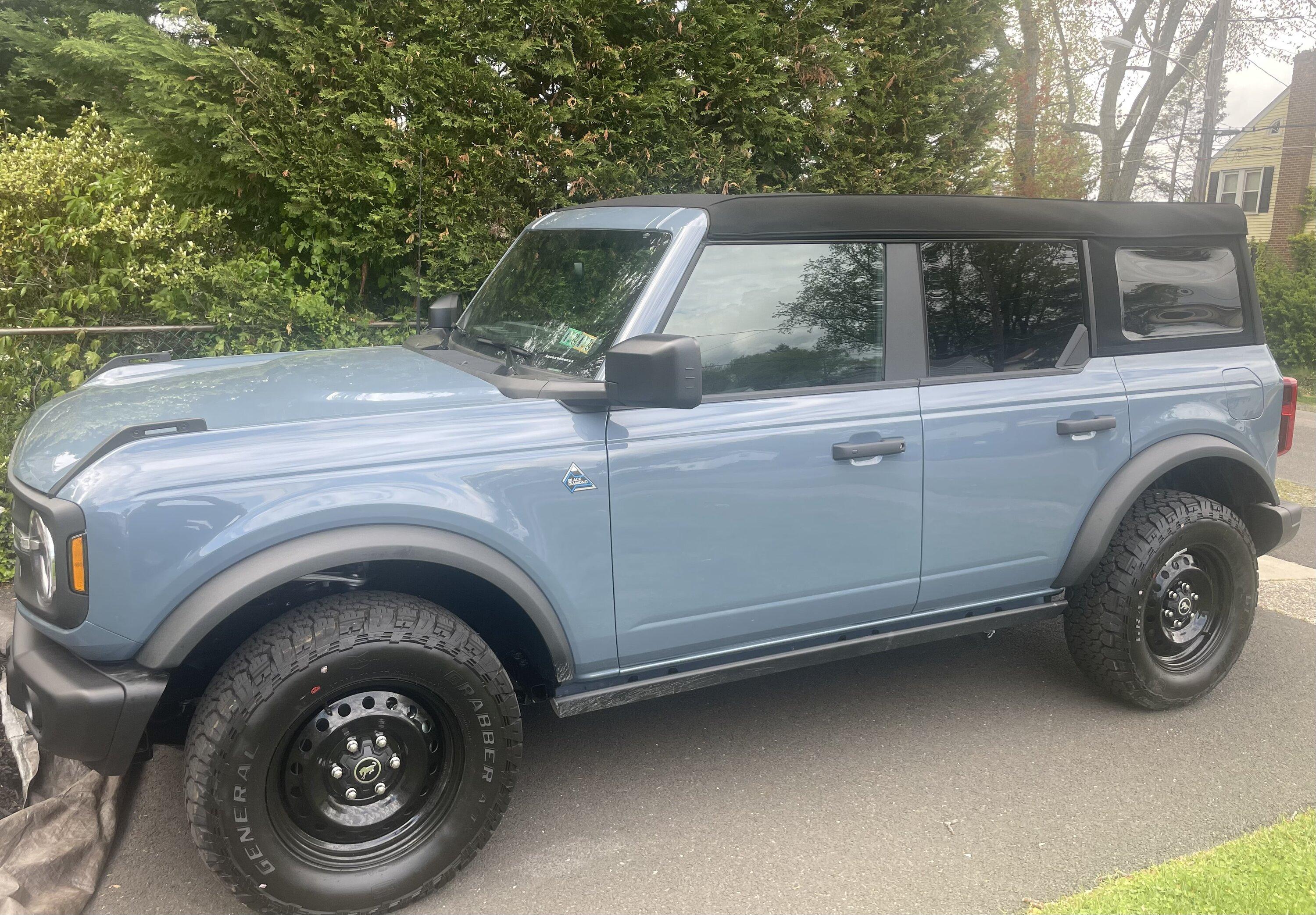 Ford Bronco New Azure Gray Black Diamond IMG_2116