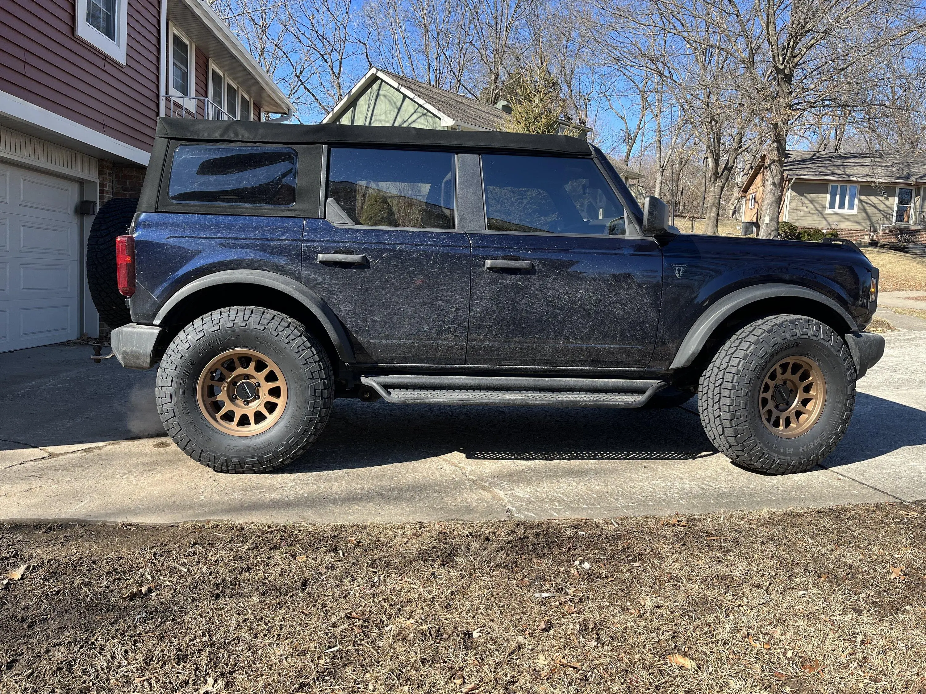 Ford Bronco ANTIMATTER BLUE Bronco Club FECD1761-F747-459F-99BF-2C9CD88DBD08