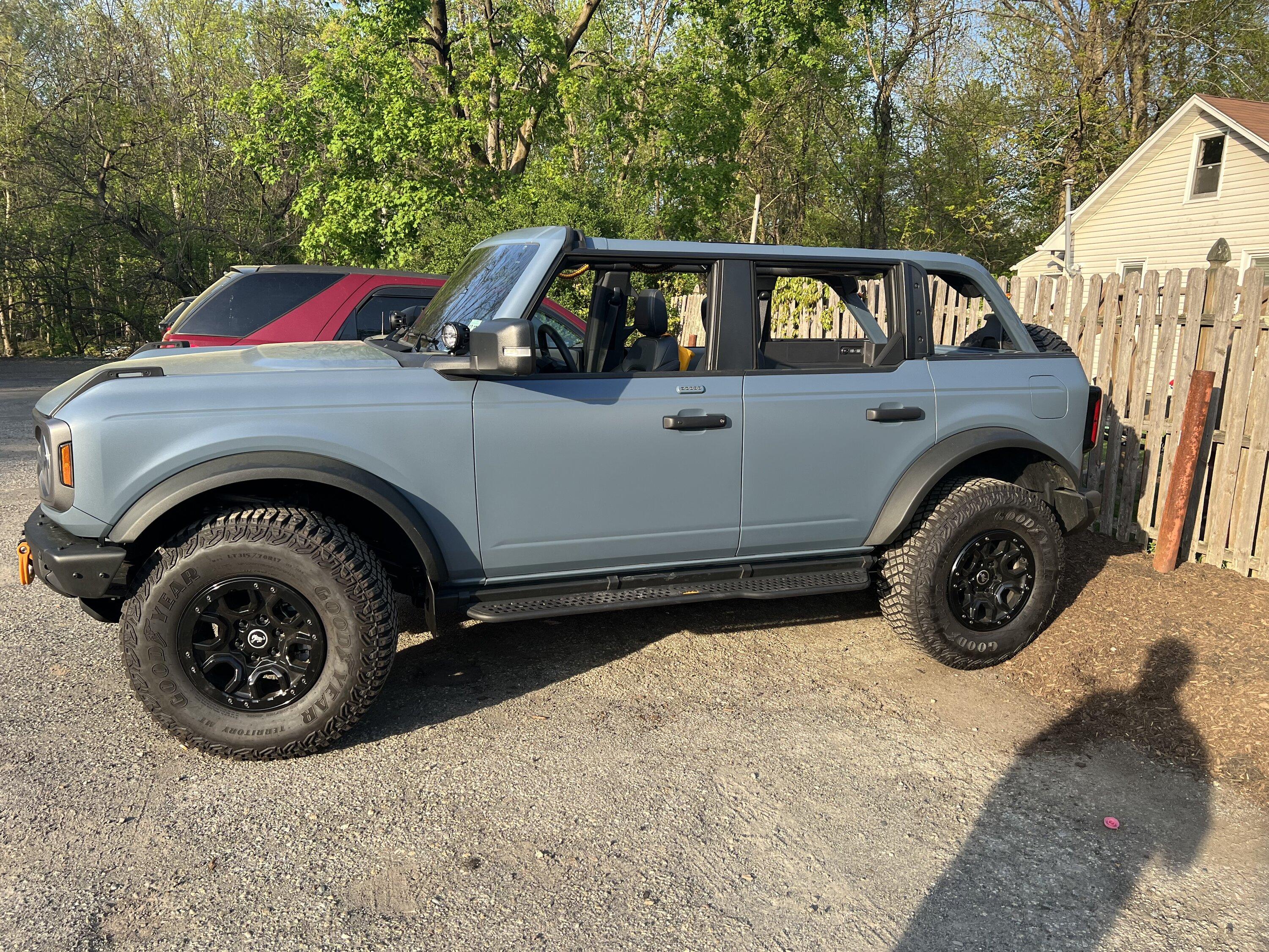 Ford Bronco Stealth PPF wrapped Azure Gray Metallic Bronco Raptor 89C0472C-2F30-47F6-A2F1-1D809FEE980F