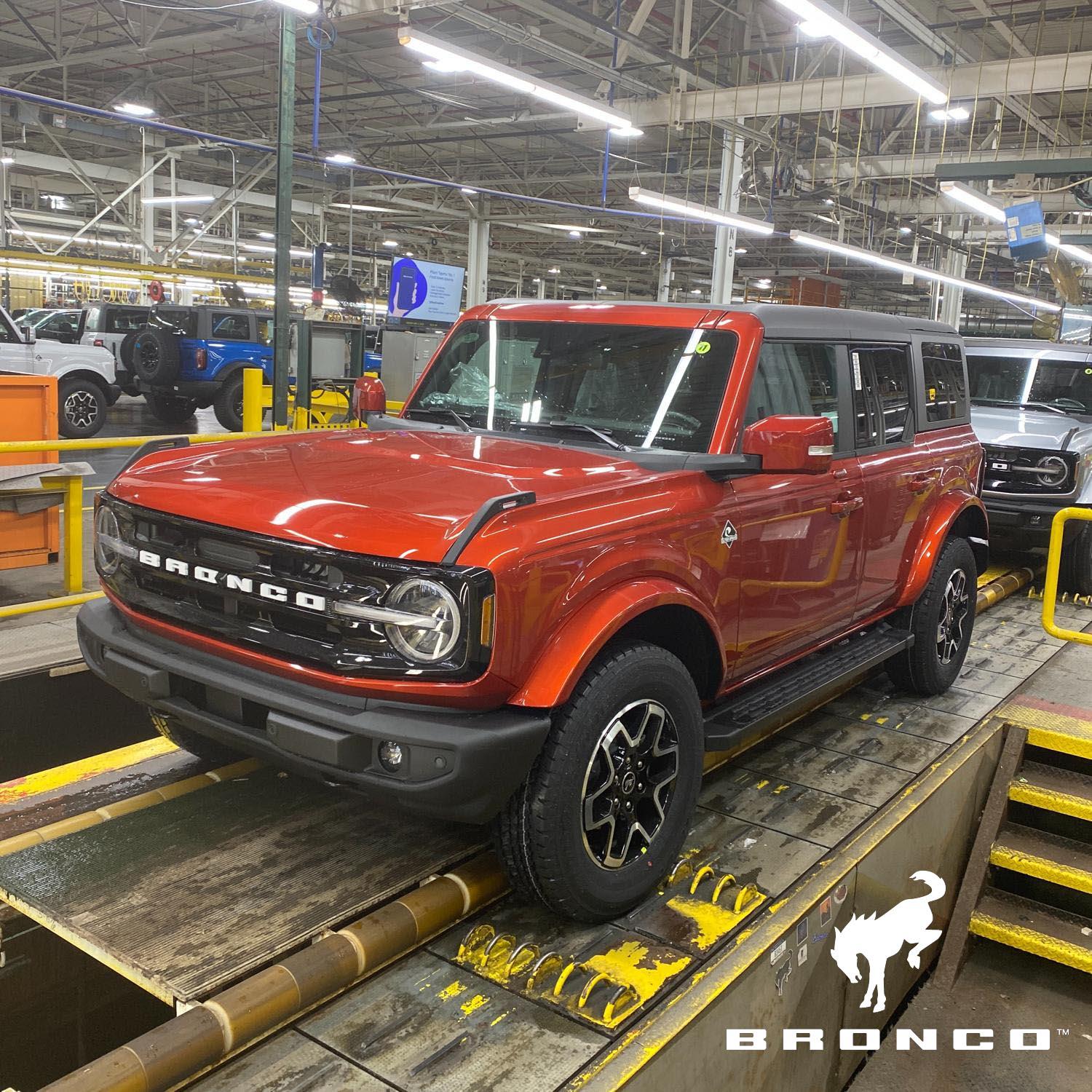 Ford Bronco Bronco Build Week 4/10/2023 Bronco_Assembly_Line_Pic