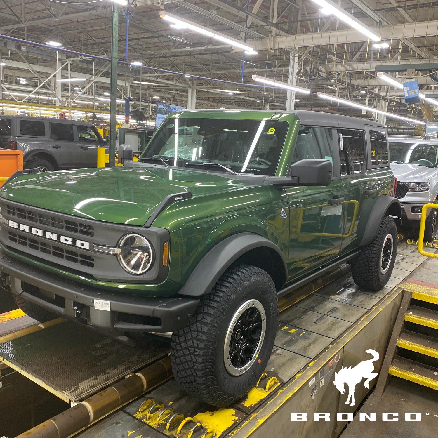 Ford Bronco Bronco Build Week 4/10/2023 2023-04-26 Bronco Assembly Line