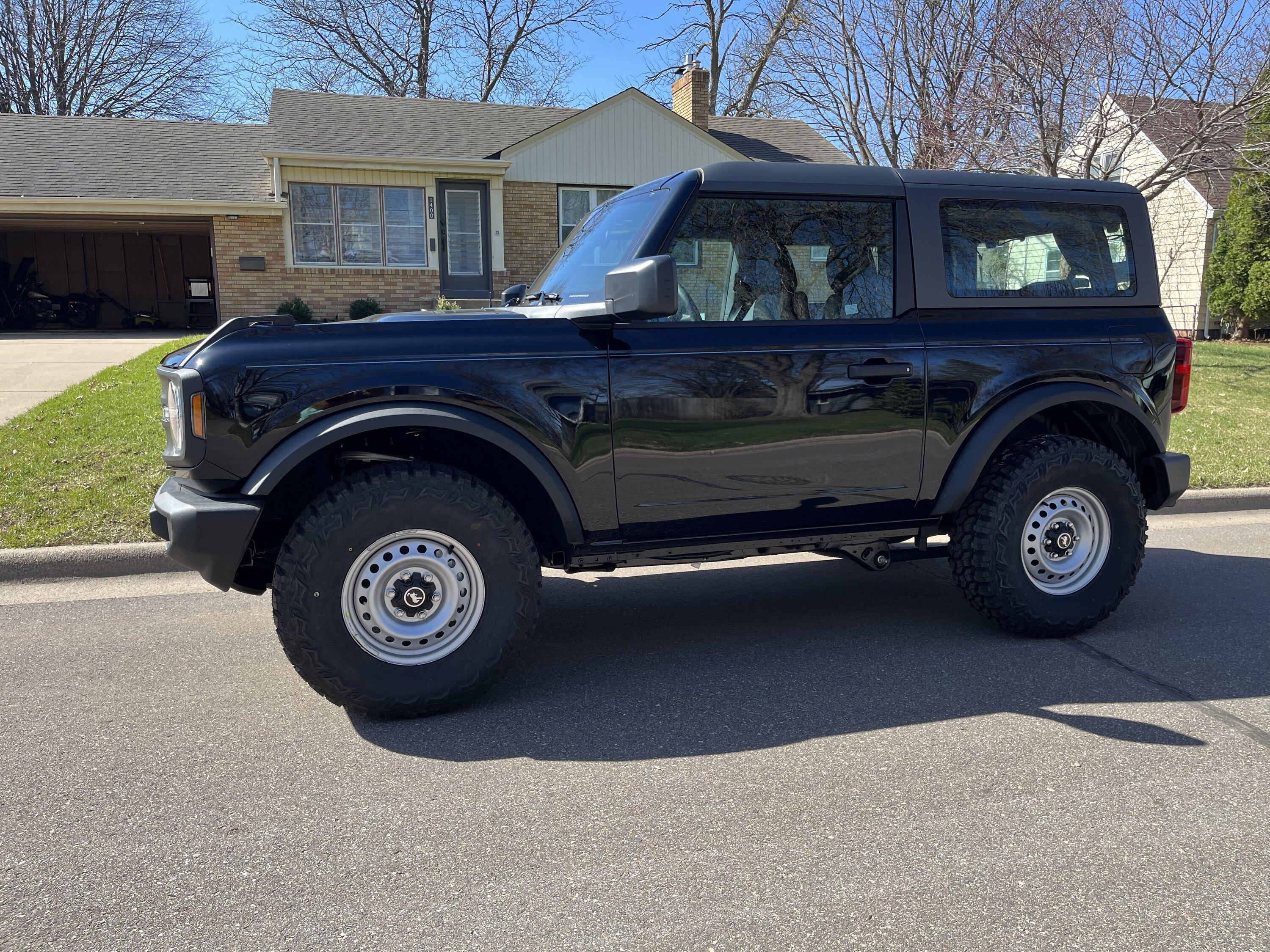 Ford Bronco 33” Mud Terrain Tires on Base Stock Wheels ! [Thunderer Trac Grip M/T R408 Mud Terrain LT285/75R16] 8DA529A9-93A3-4D85-8C73-61FCB57BDAB5