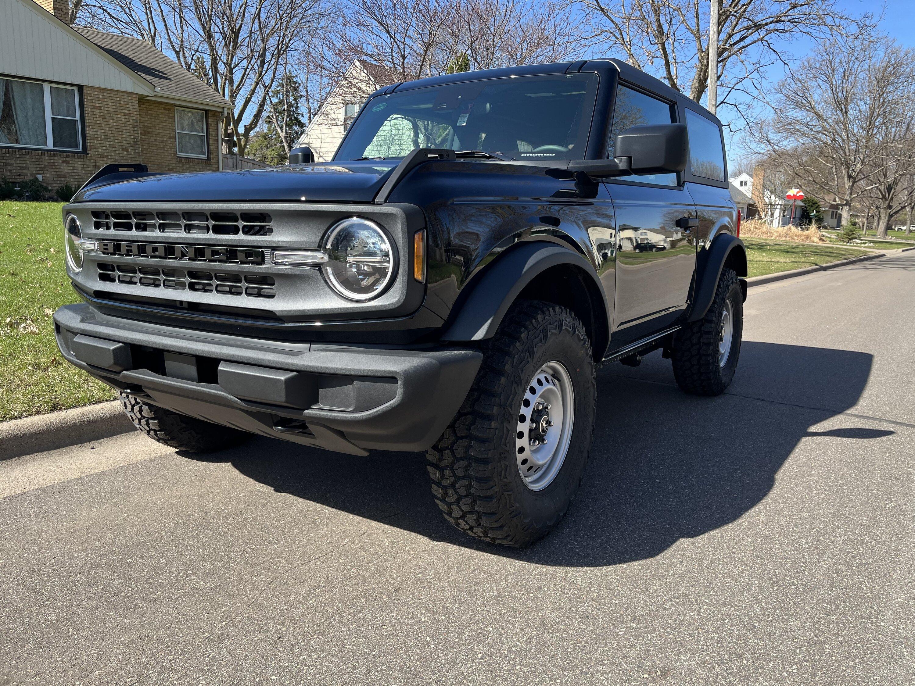 Ford Bronco 33” Mud Terrain Tires on Base Stock Wheels ! [Thunderer Trac Grip M/T R408 Mud Terrain LT285/75R16] 4444E96A-D5E6-47D2-9F4B-9554629E56E5