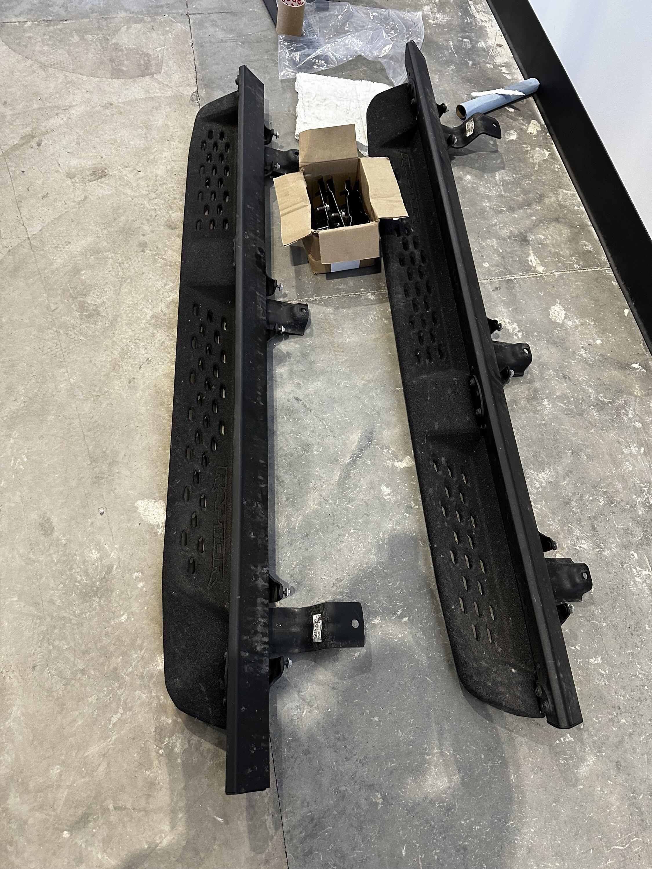 Ford Bronco Bronco raptor steps/sliders IMG_1076