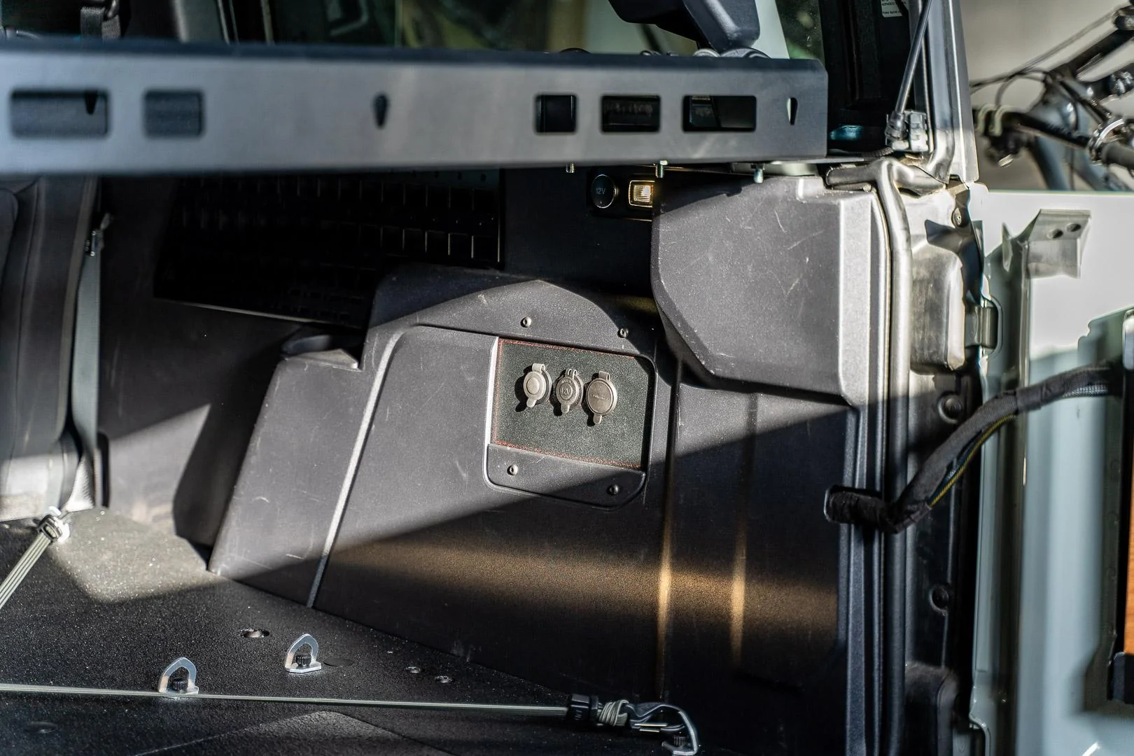 Ford Bronco Dual Battery Setups vs Portable Power supply IG-06425