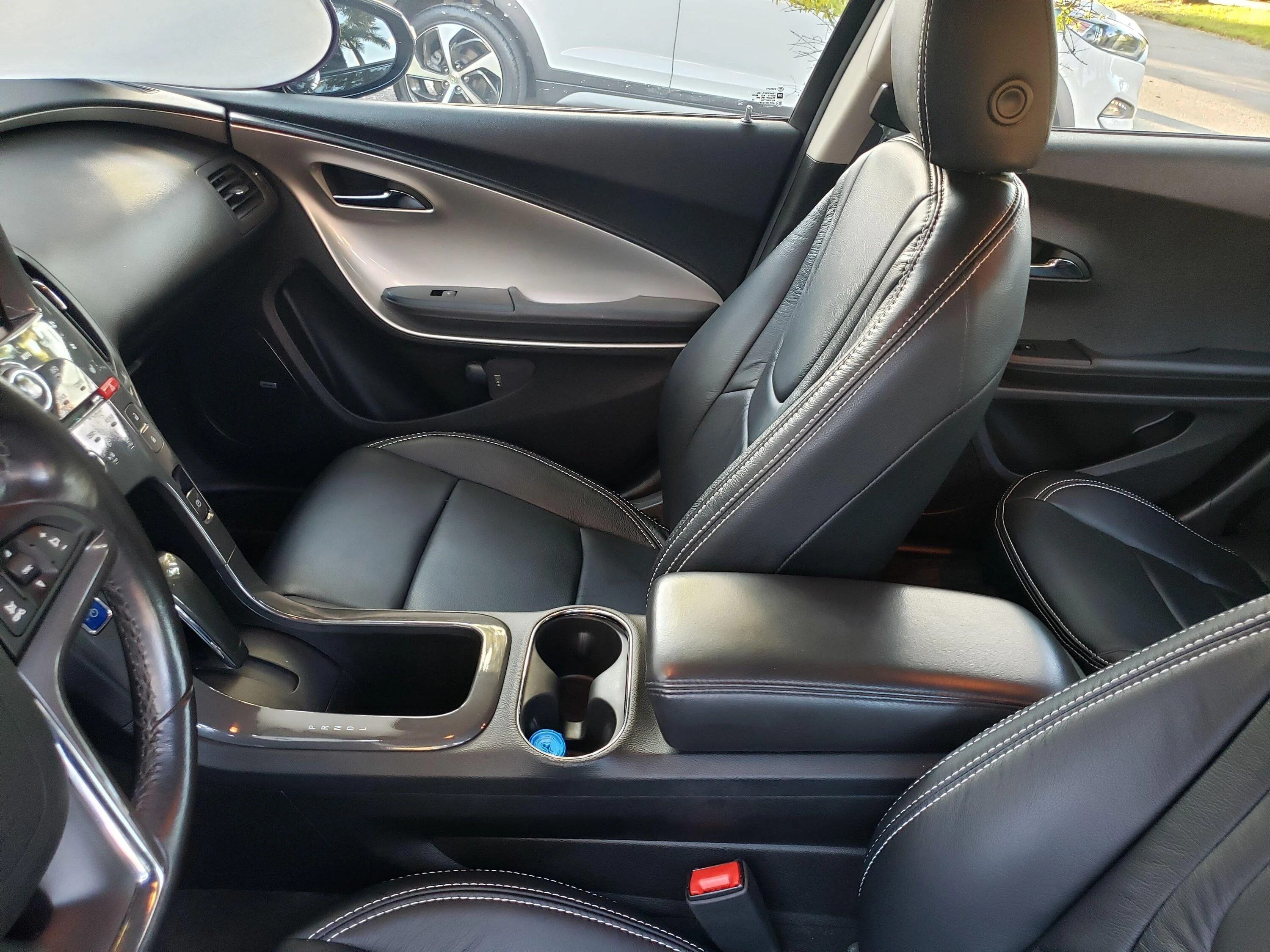 Ford Bronco 2014 Chevrolet Volt Premier 20230222_171639