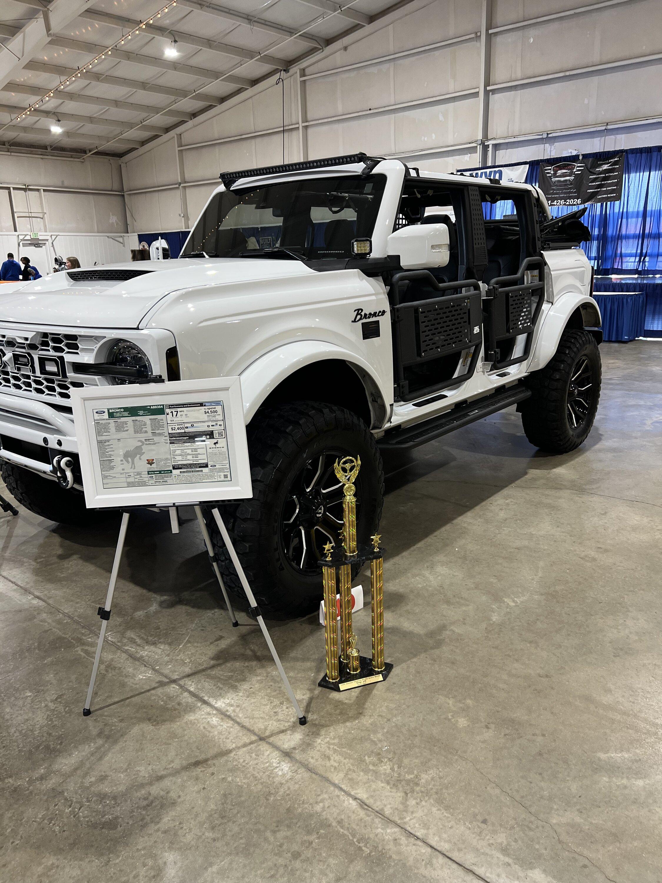 Ford Bronco Opinions about this build 70086547233__CF3E7752-154C-4150-8C01-EC7321A77104.JPEG