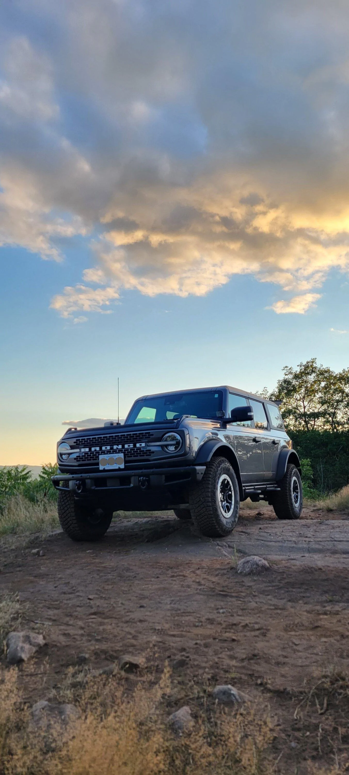 Ford Bronco CARBONIZED GRAY Bronco Club 3