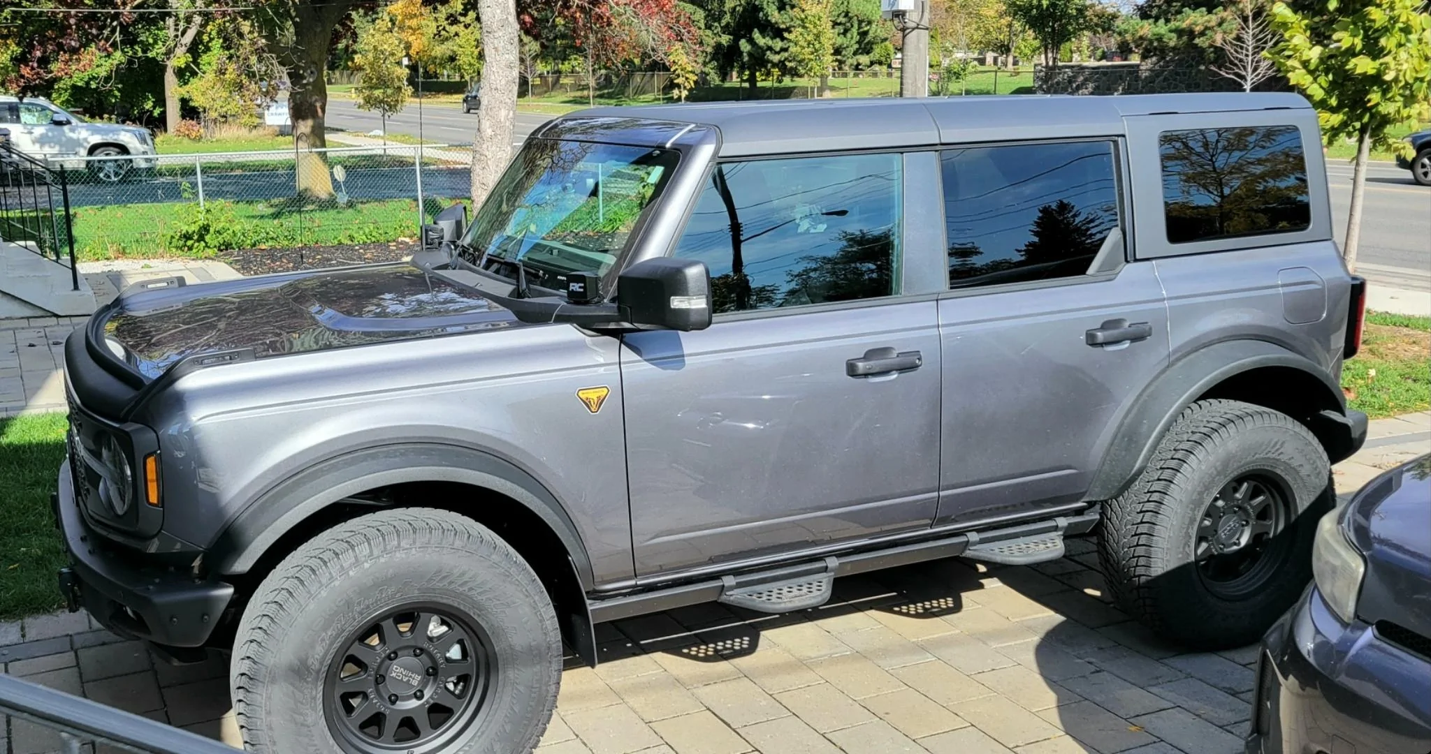 Ford Bronco CARBONIZED GRAY Bronco Club 6